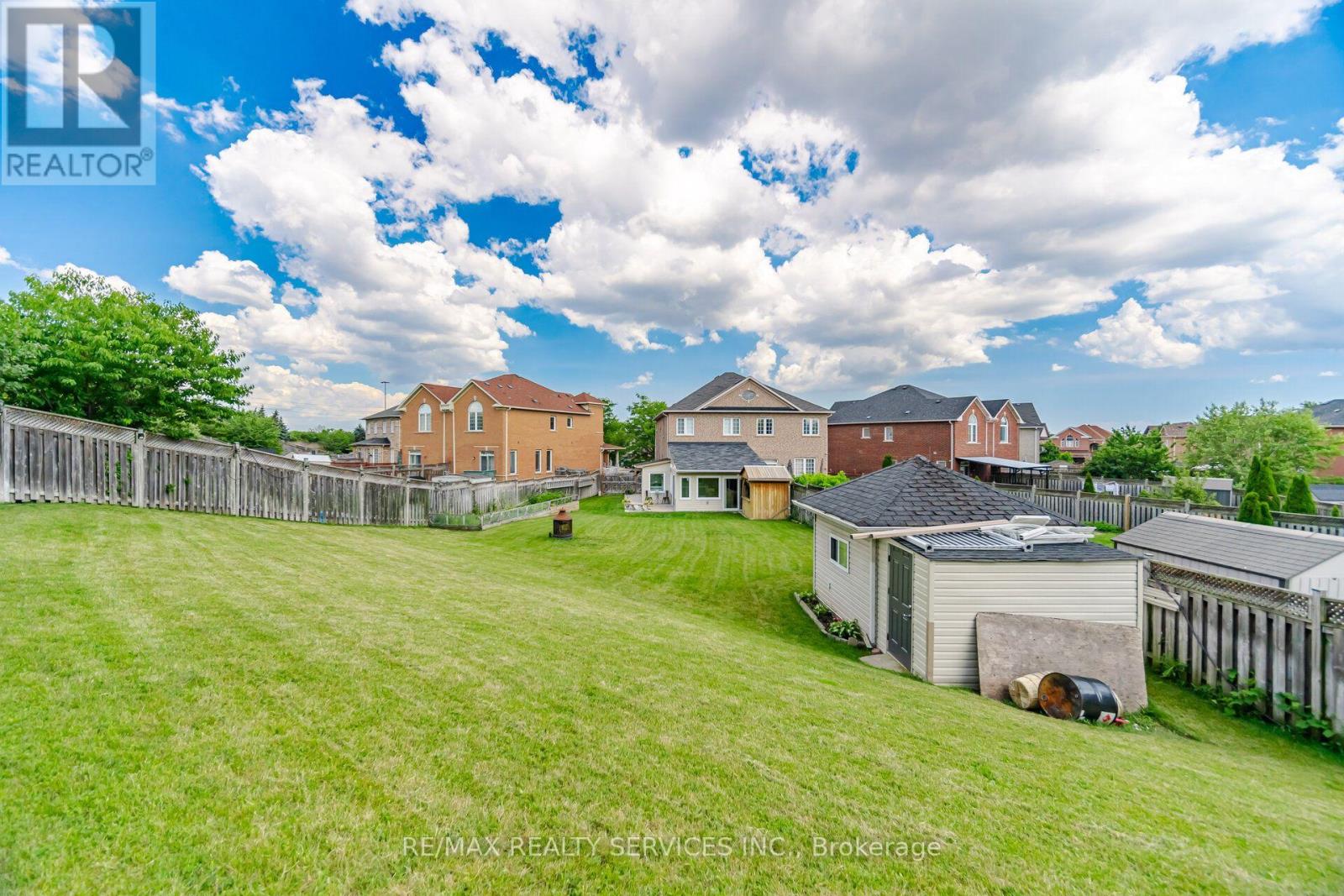 32 DEEPCORAL COURT - 46