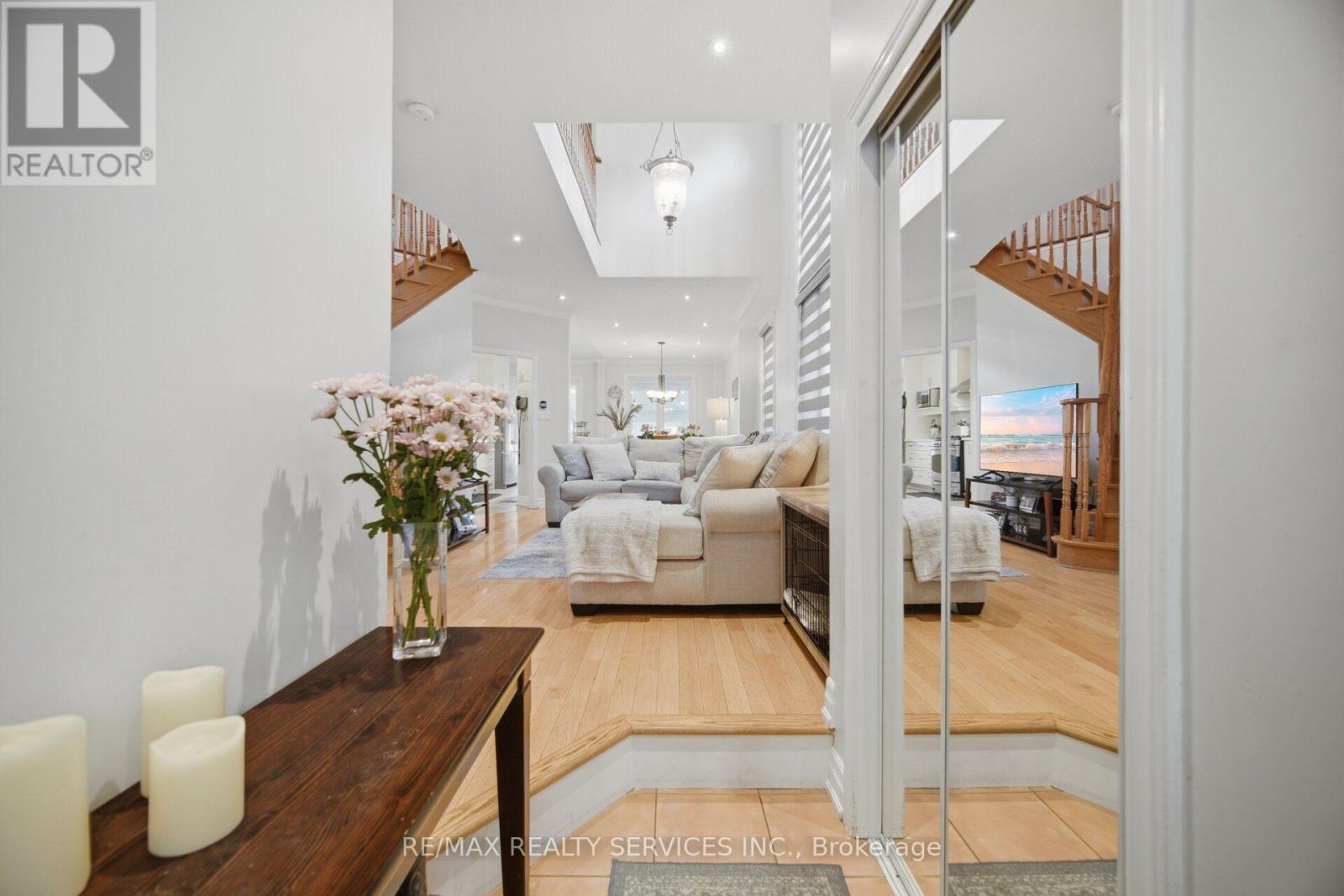 32 DEEPCORAL COURT - 6