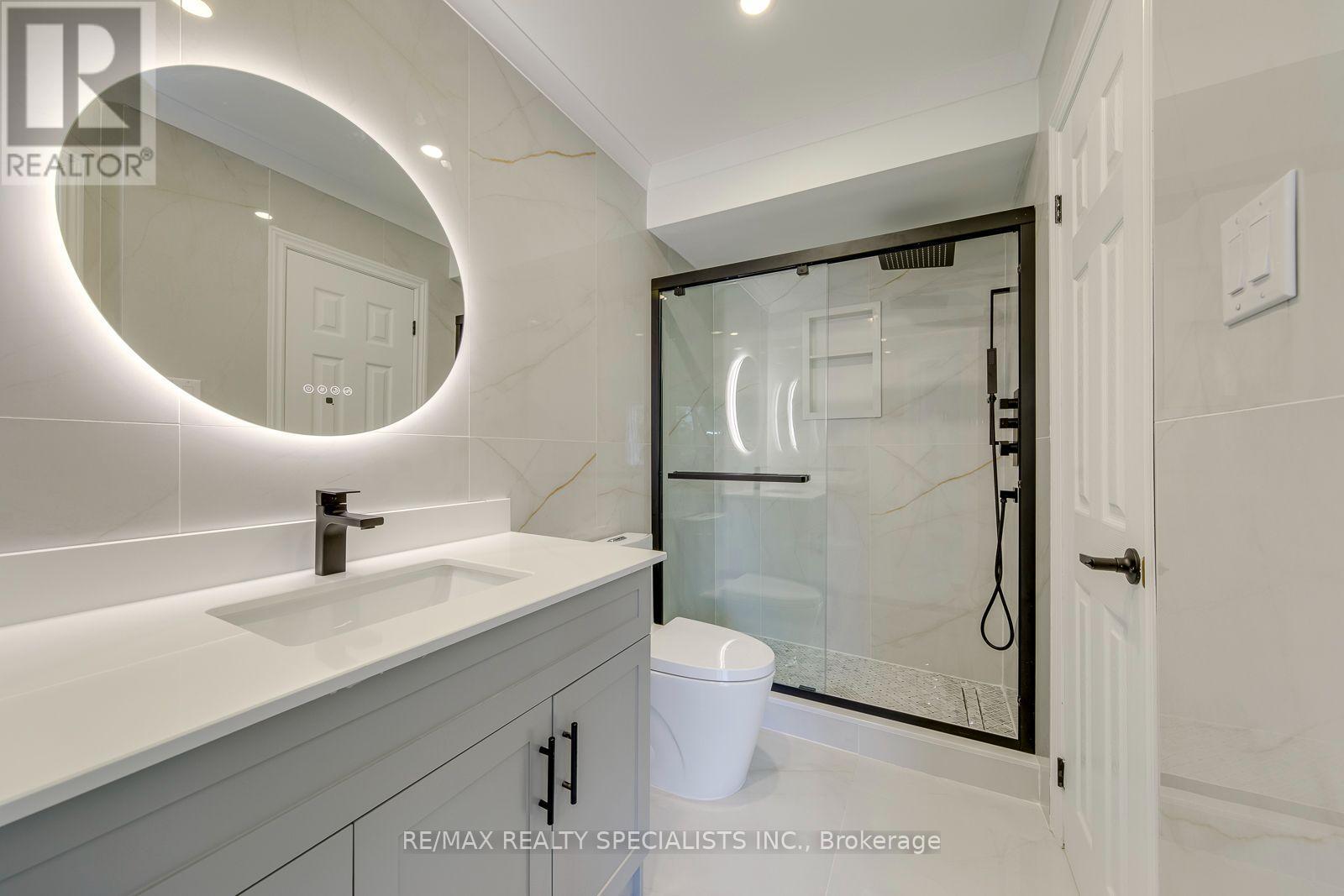 #12 2955 THOMAS STREET - Image 34