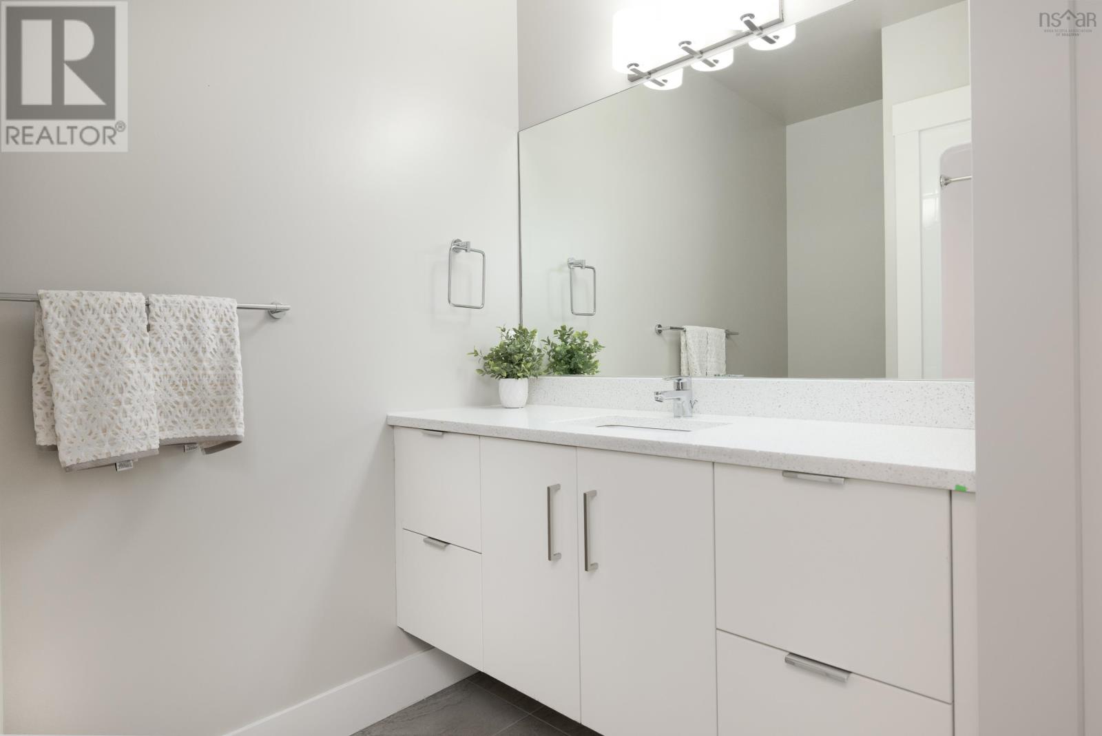 #302 267 Gary Martin Drive - 16