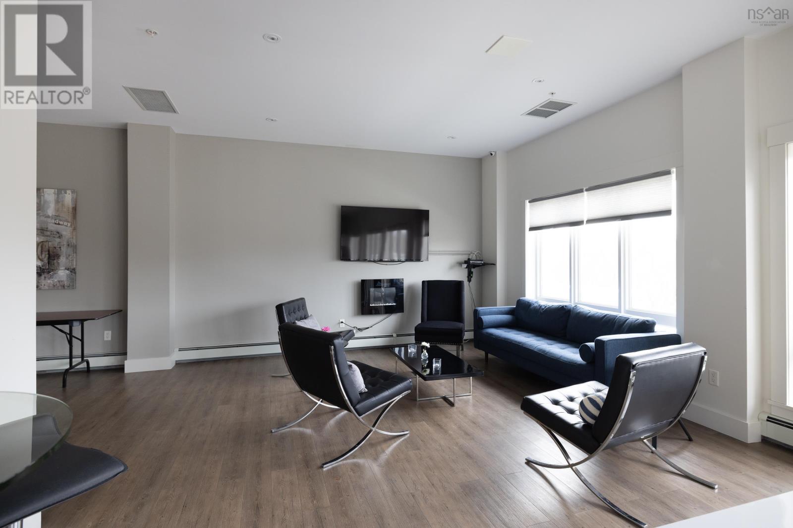 #302 267 Gary Martin Drive - 25