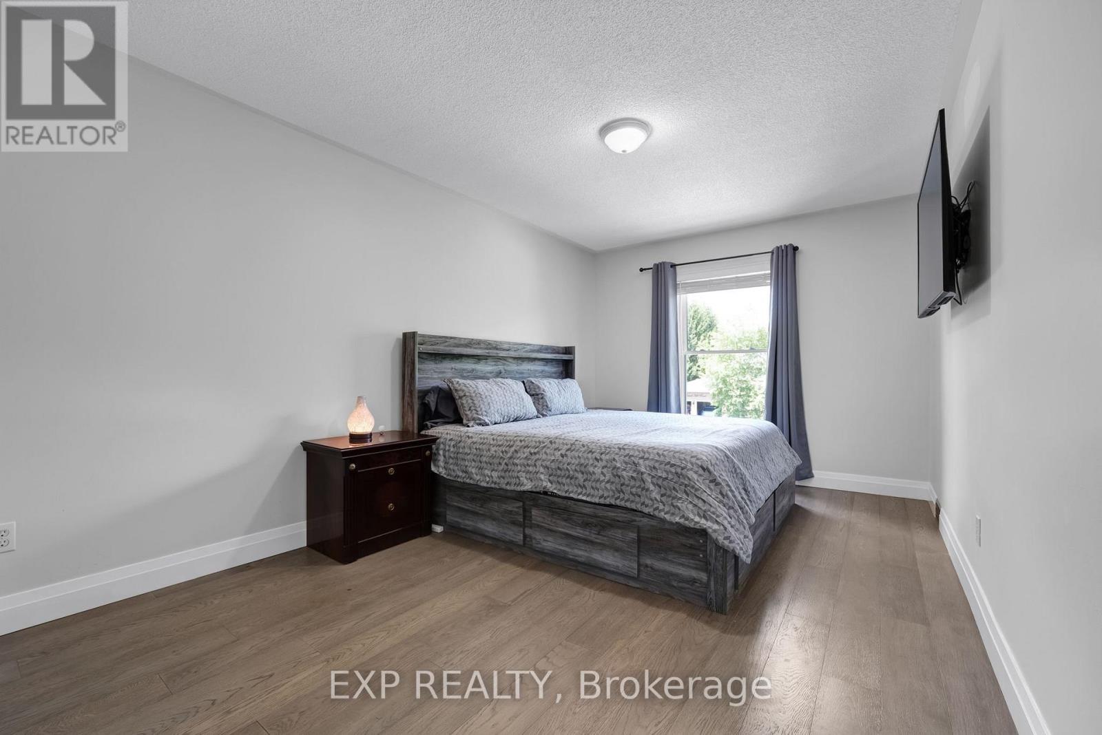 14 RUSSELL HILL ROAD - 19