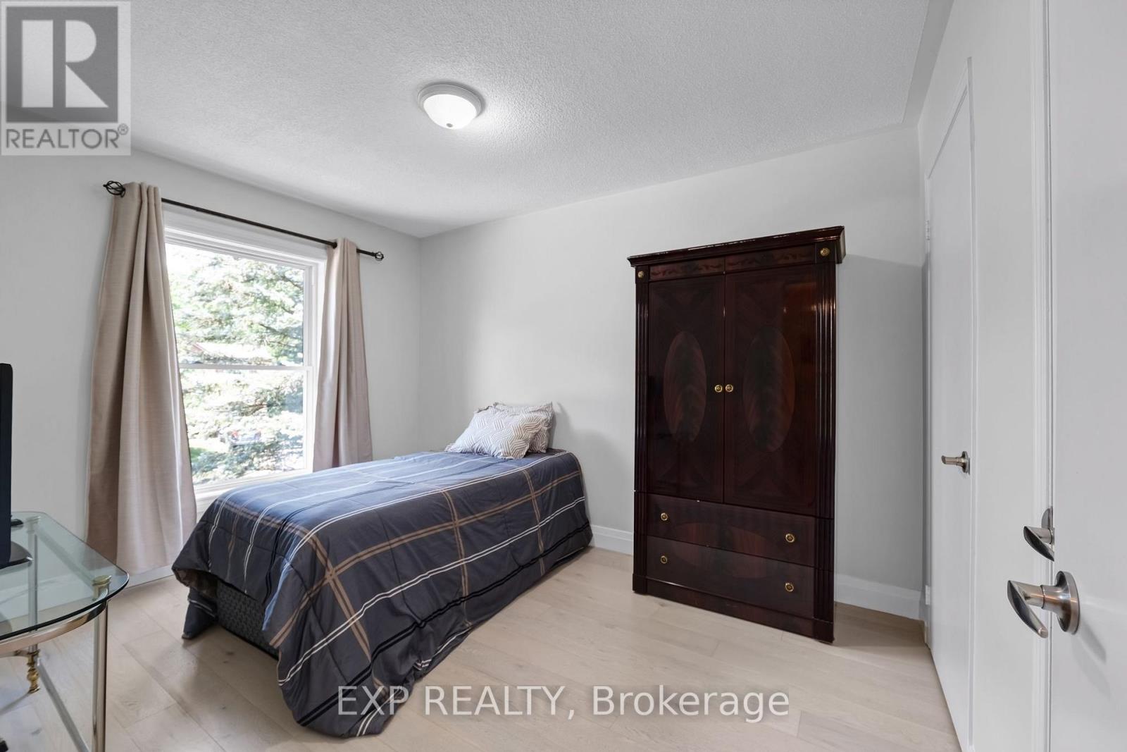 14 RUSSELL HILL ROAD - 22