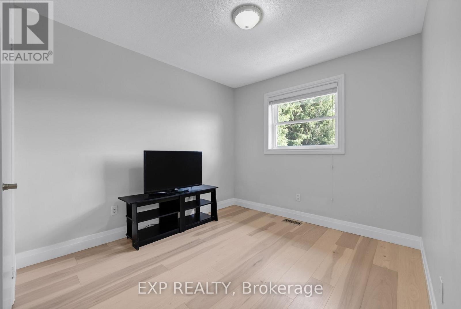 14 RUSSELL HILL ROAD - 28