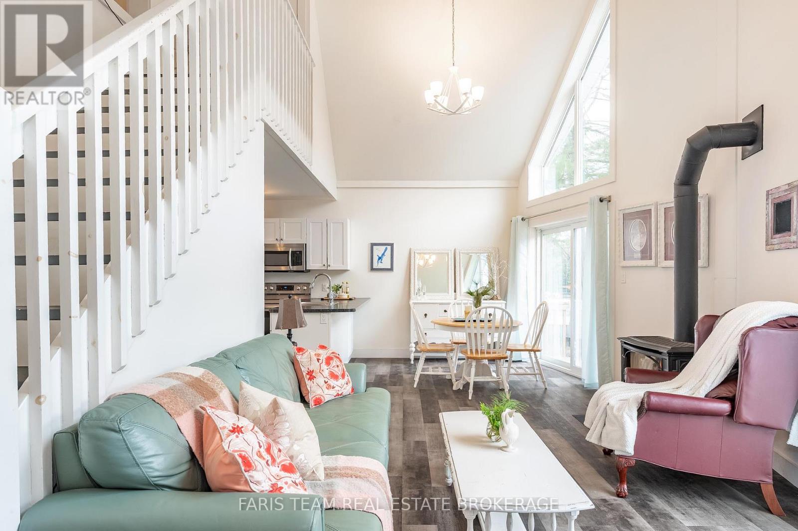 1036 BEVERLEY LANE - 14