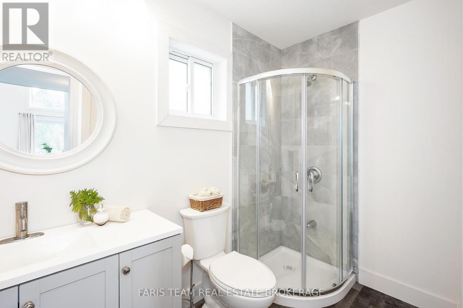 1036 BEVERLEY LANE - 21