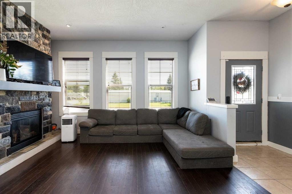 6006B 52 Avenue - photo 5