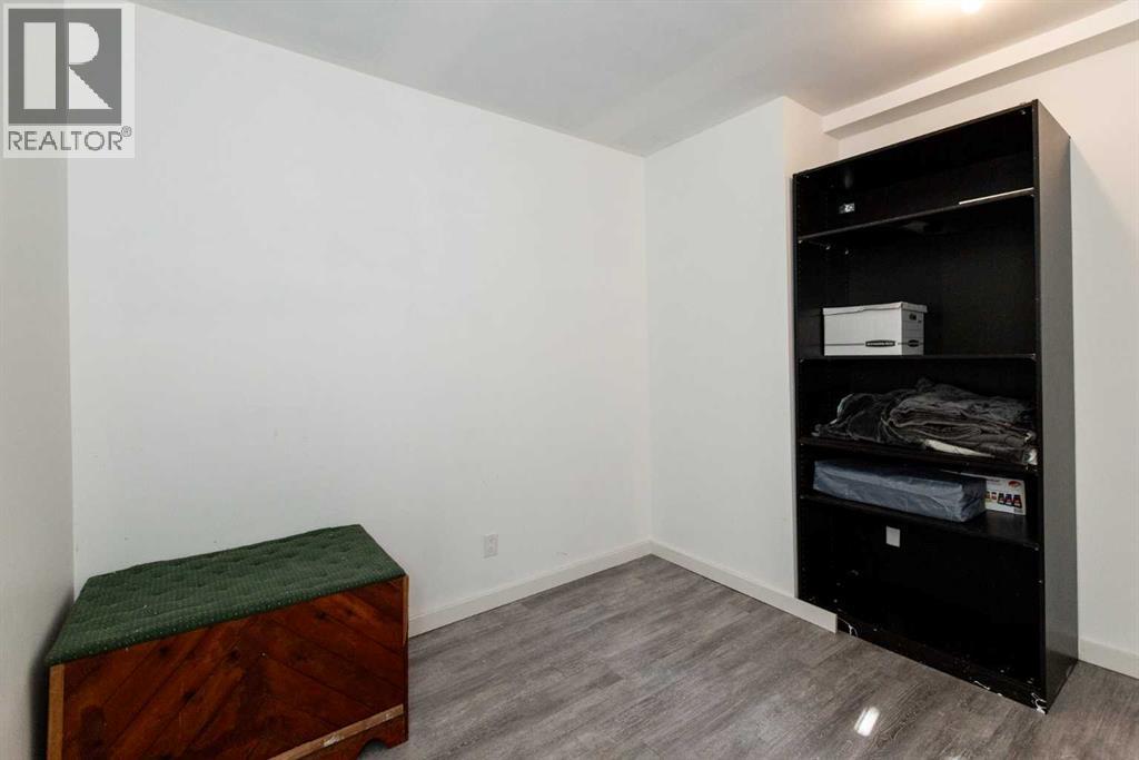 6006B 52 Avenue — photo 28