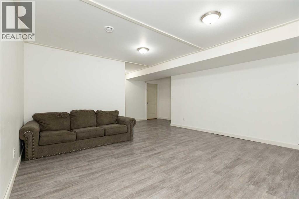 6006B 52 Avenue — photo 23