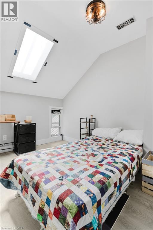 35 SHADE Street - 24