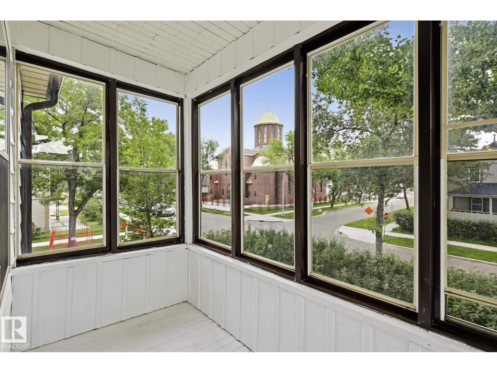 11254 95A ST NW - 17