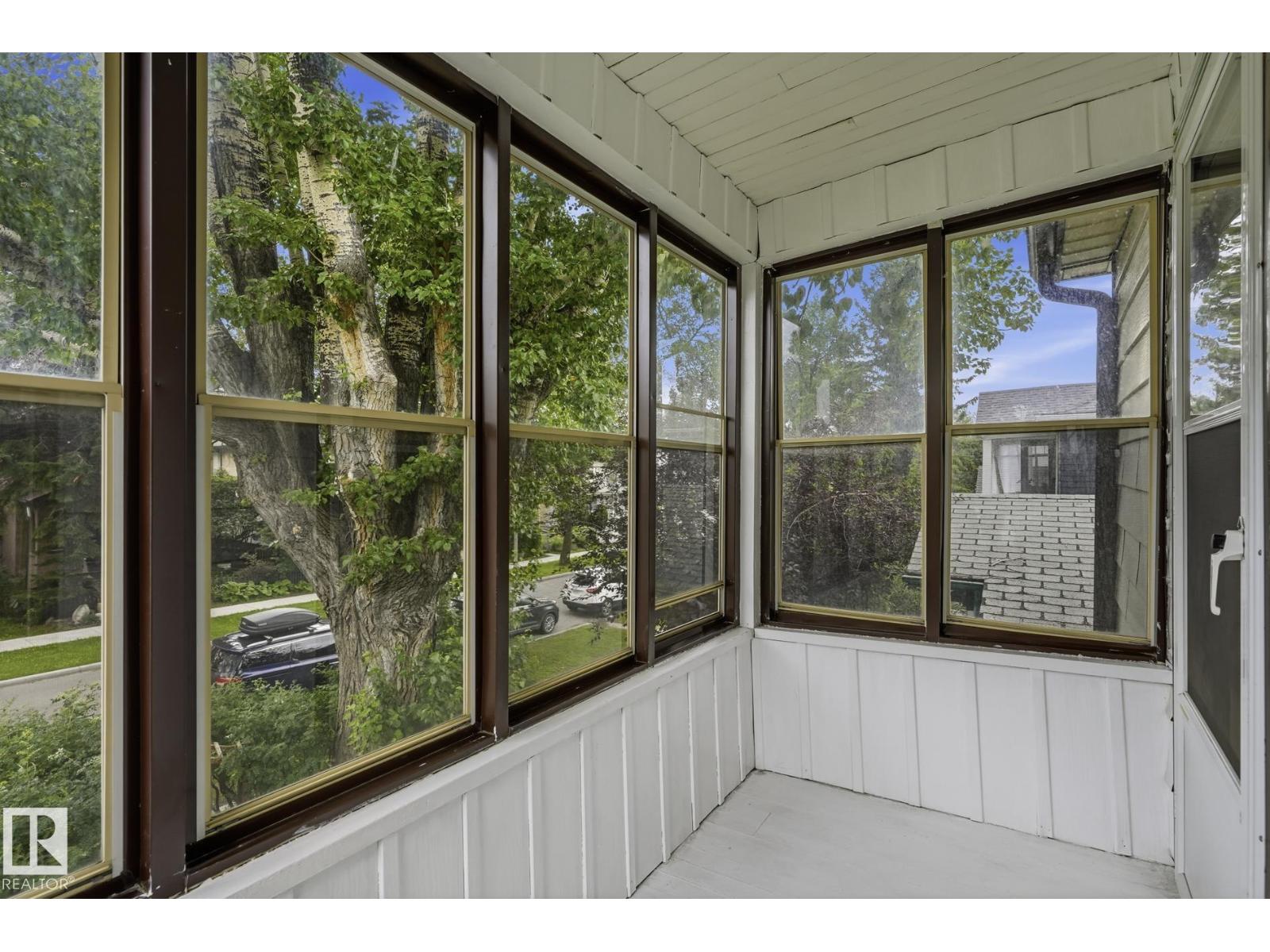 11254 95A ST NW - 18