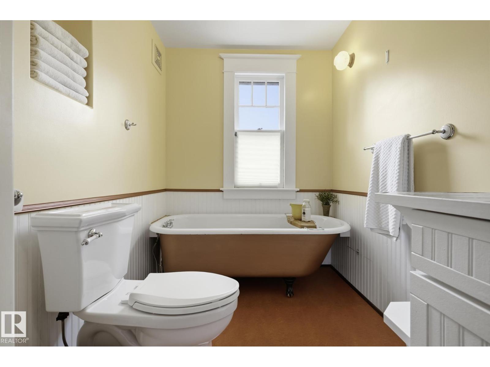 11254 95A ST NW - 20