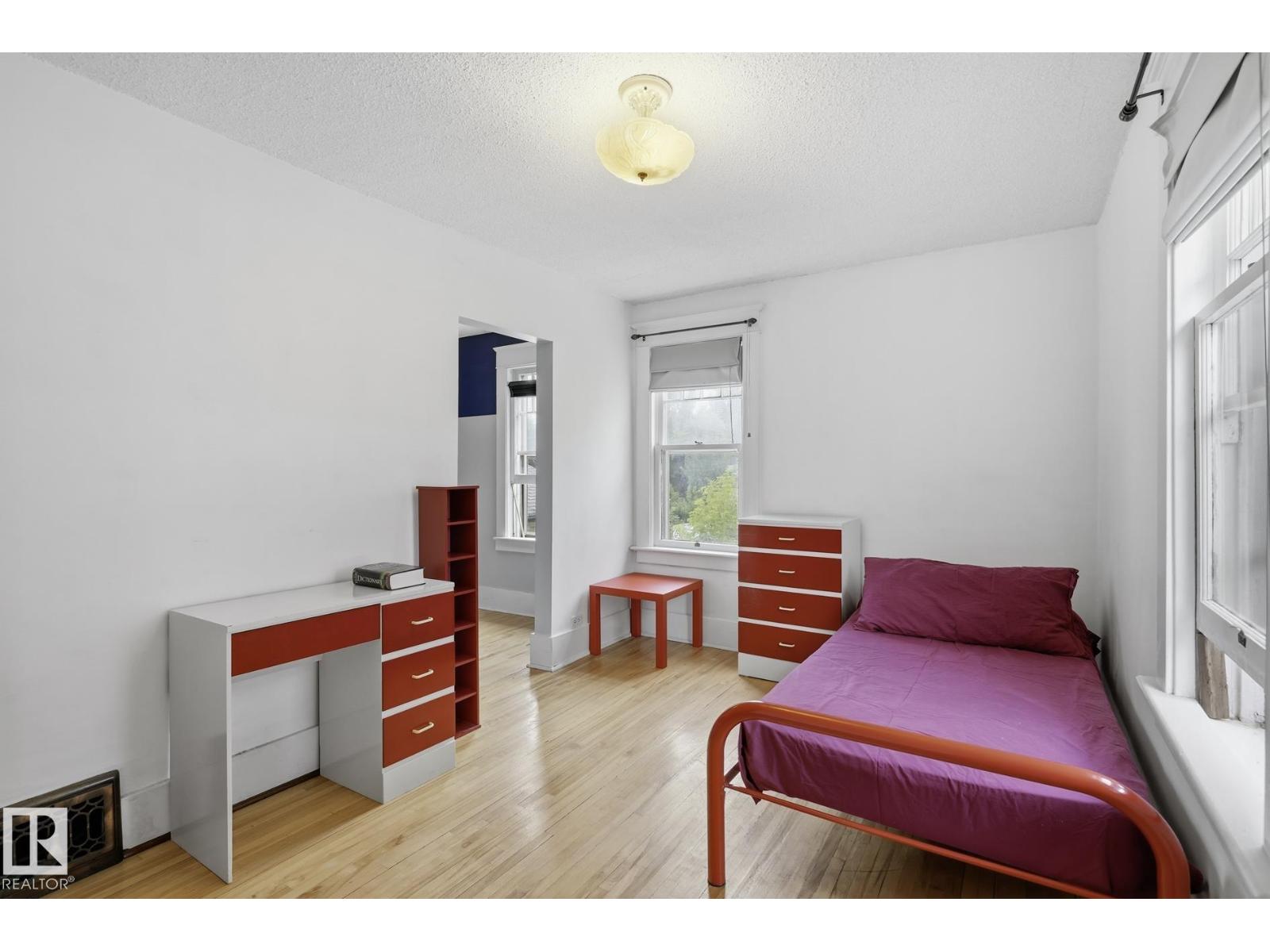 11254 95A ST NW - 24