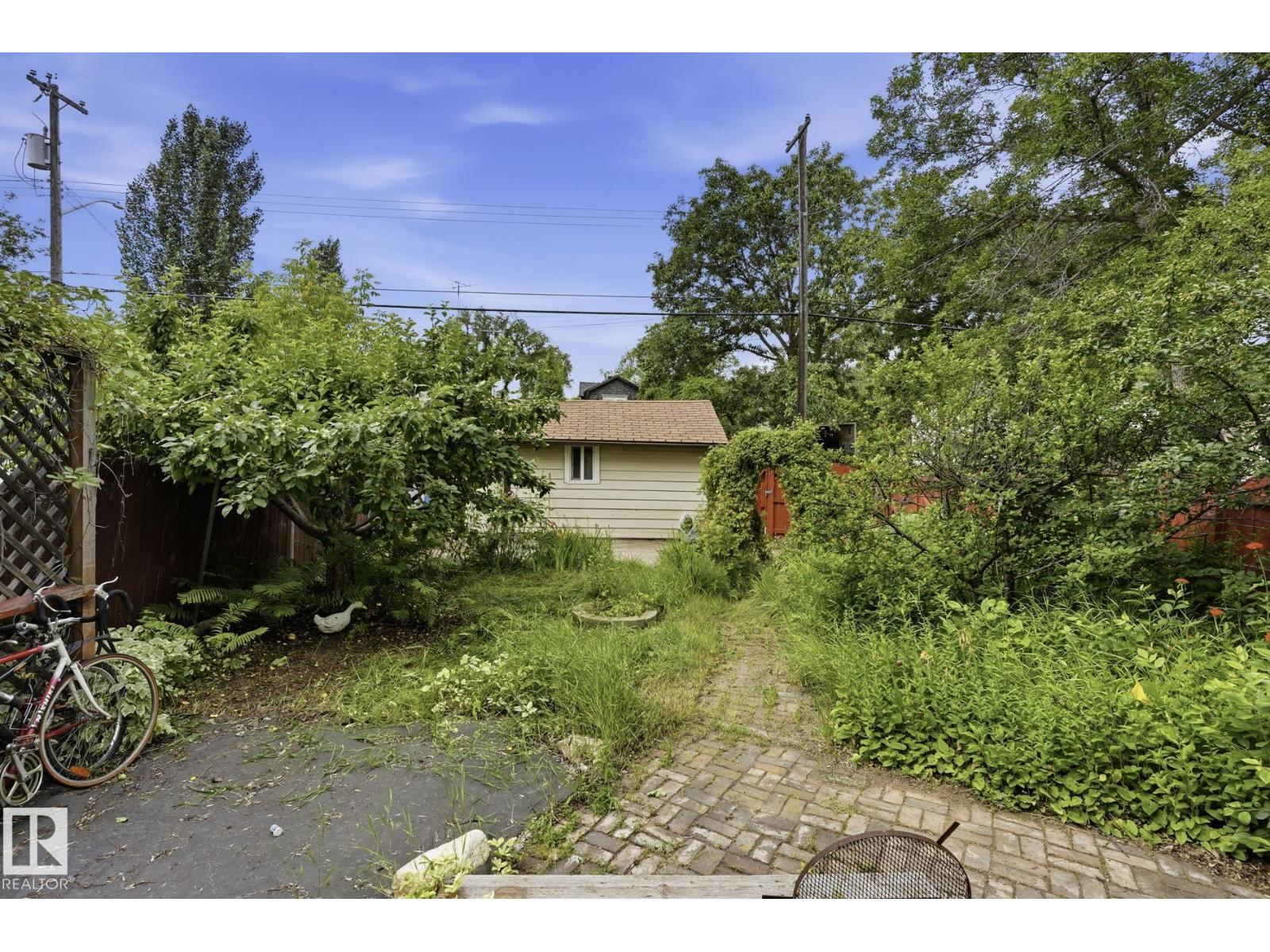 11254 95A ST NW - 29