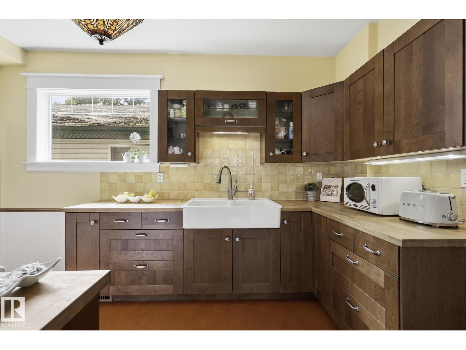 11254 95A ST NW - 7