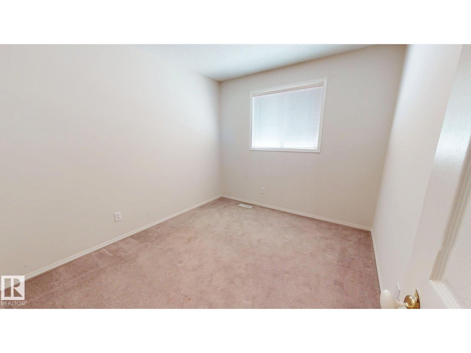 3703 131 AV NW — photo 9