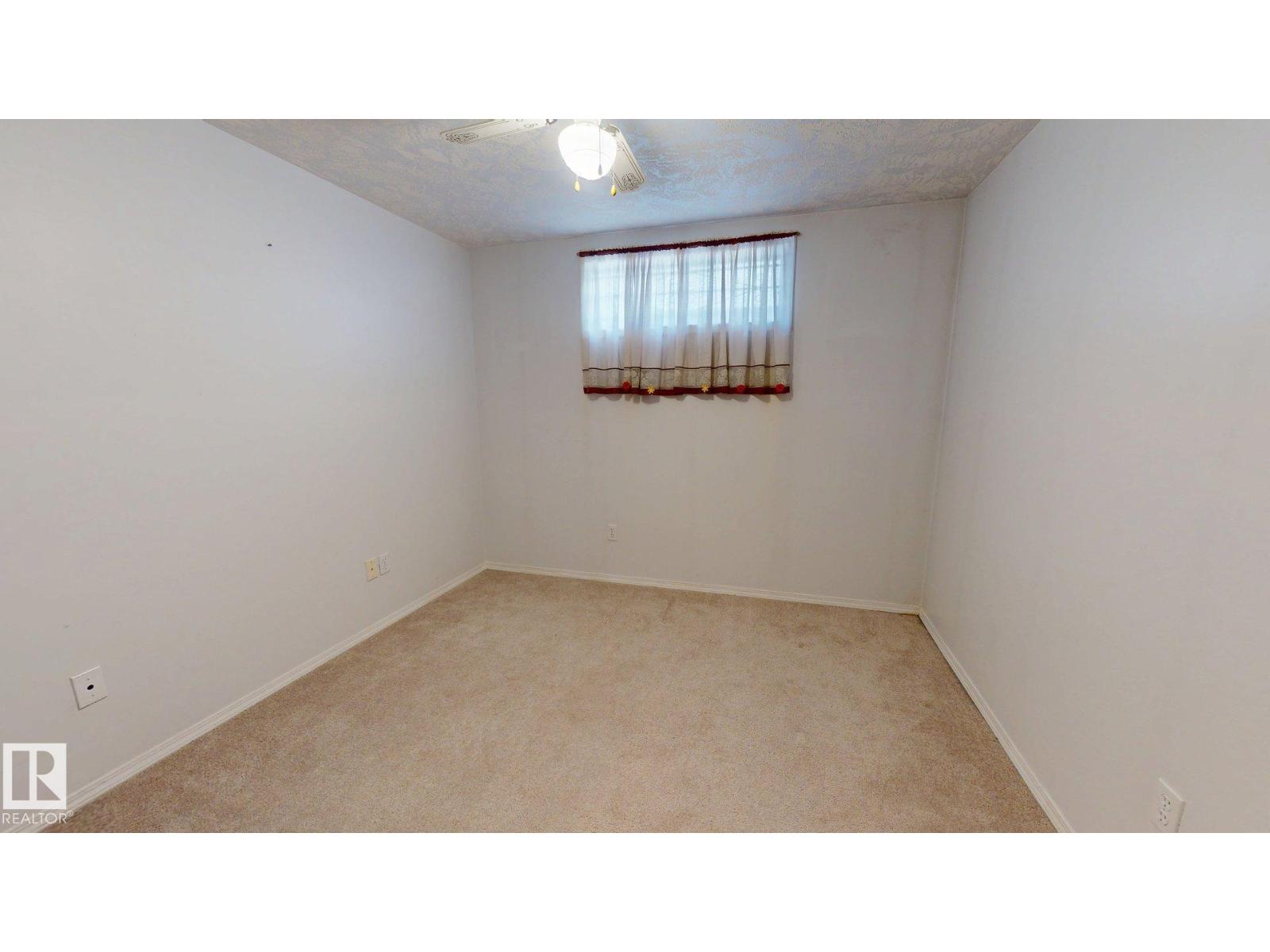 3703 131 AV NW - 16