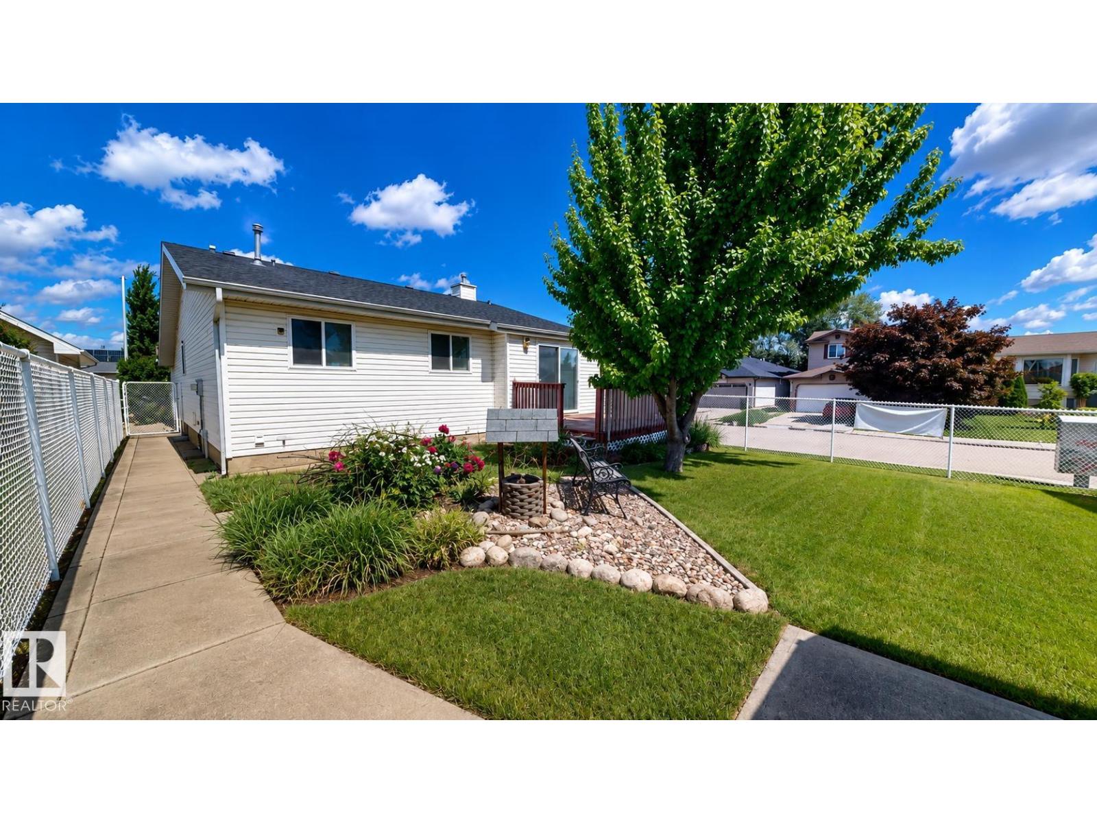 3703 131 AV NW - 26