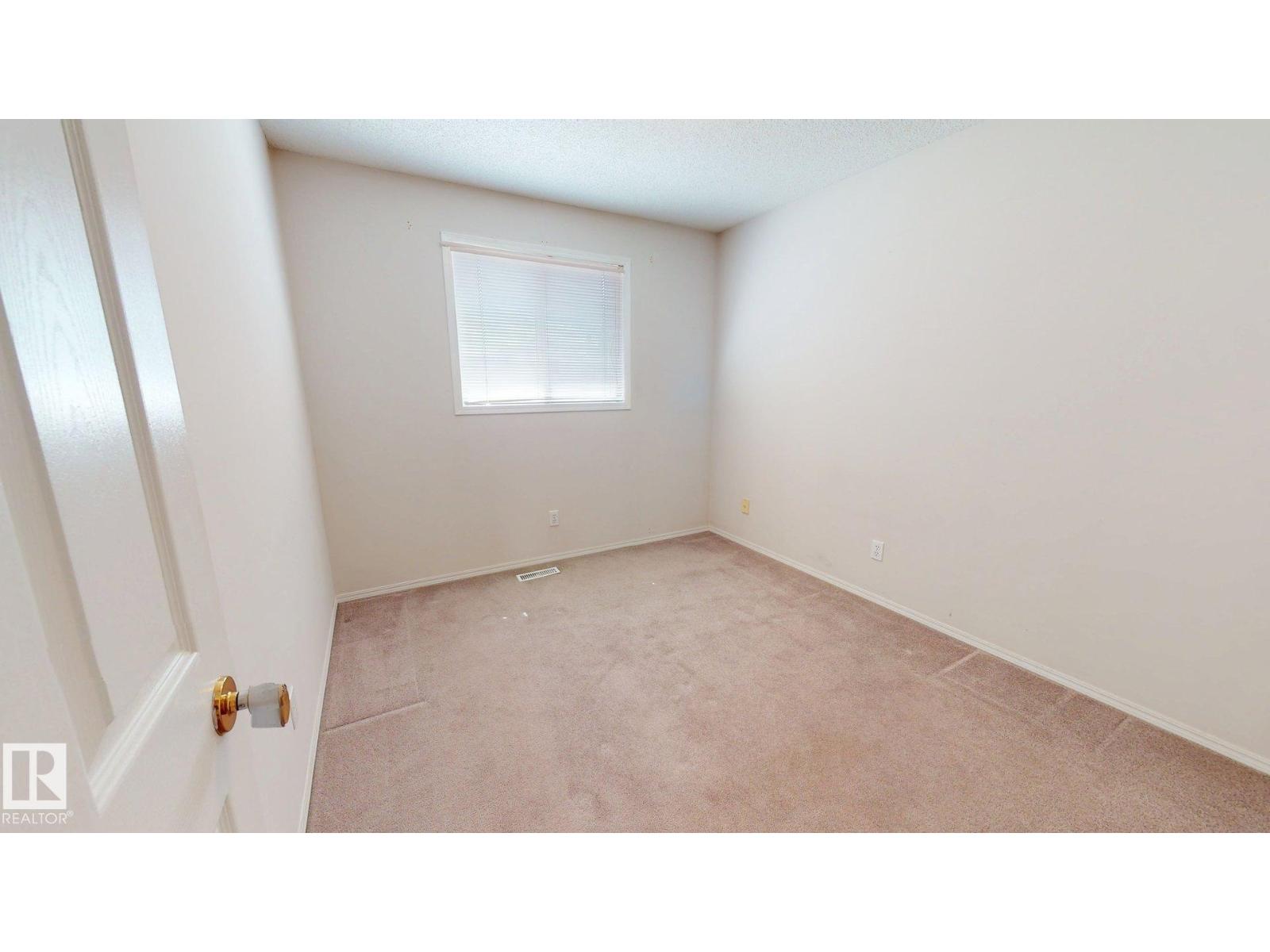 3703 131 AV NW — photo 7