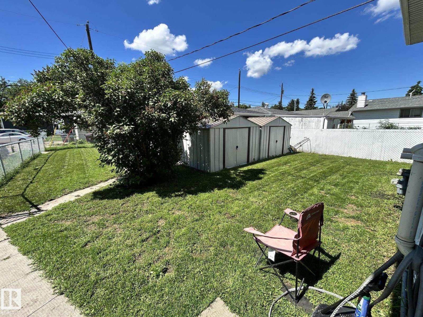 11812 45 ST NW - 3