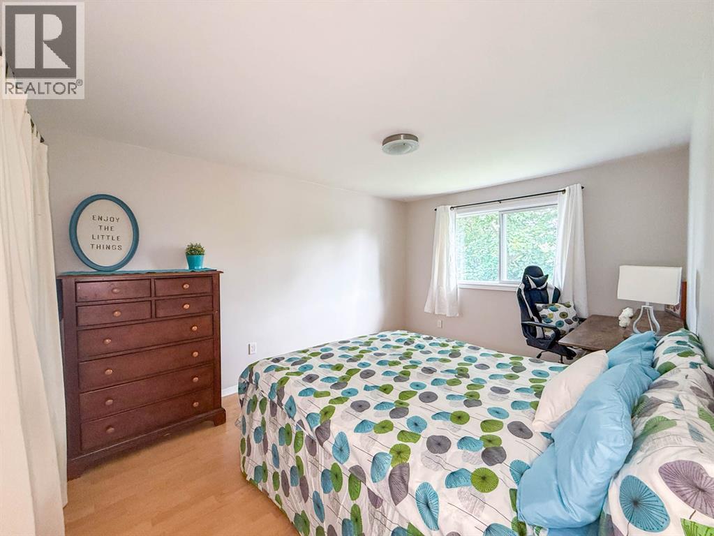 2623 KAYMAR CRESCENT - 11