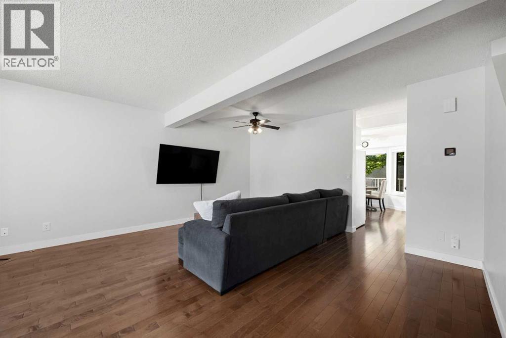 292 Cedarwood Park SW - photo 4