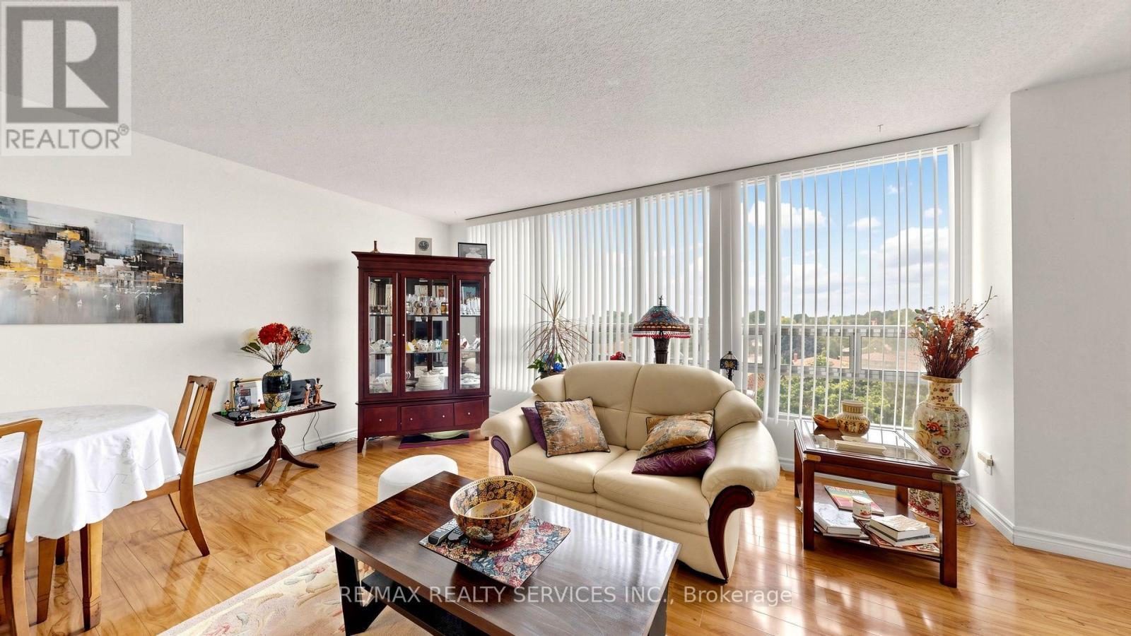 #508 330 MILL STREET S - 12