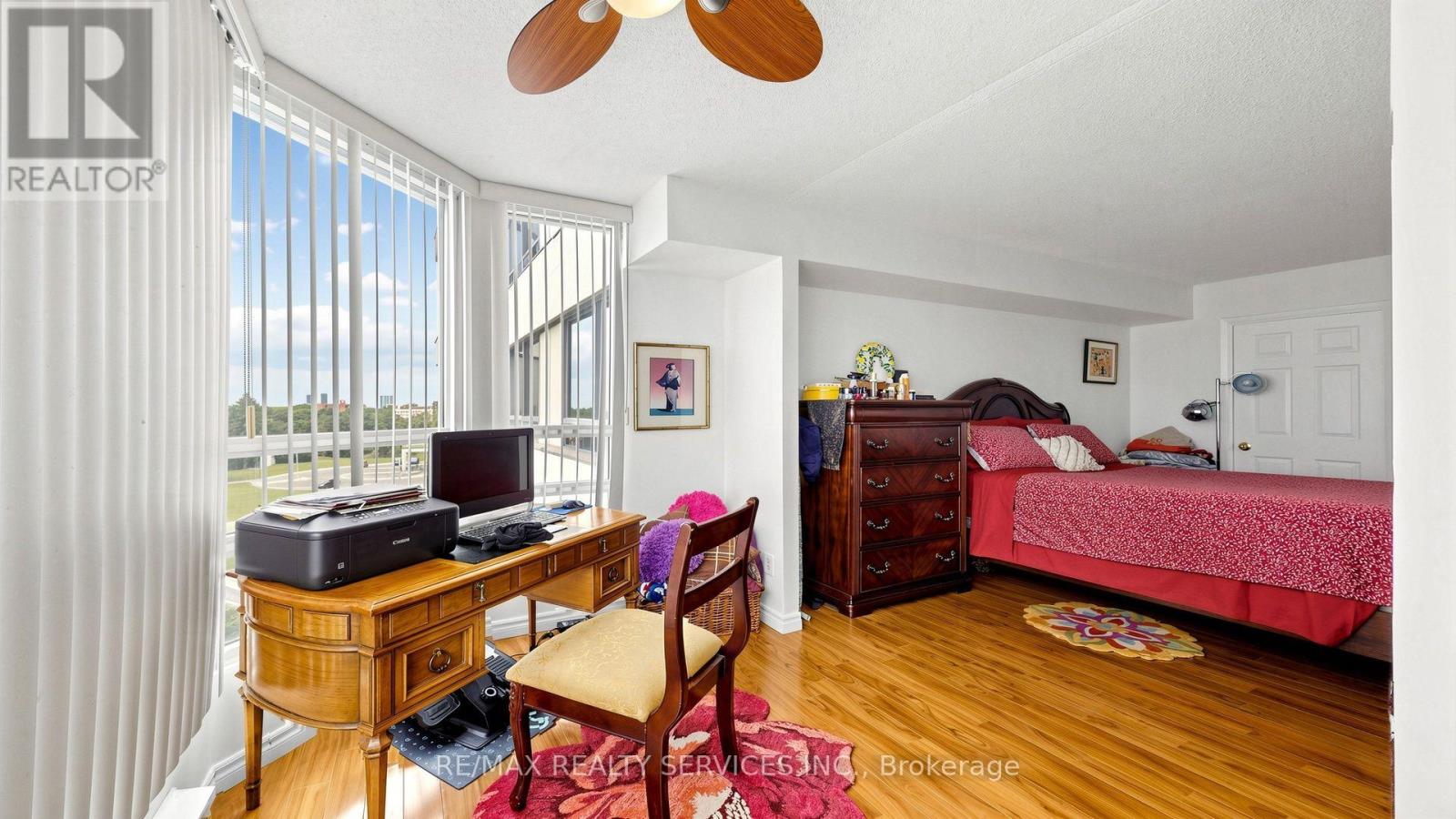 #508 330 MILL STREET S - 29