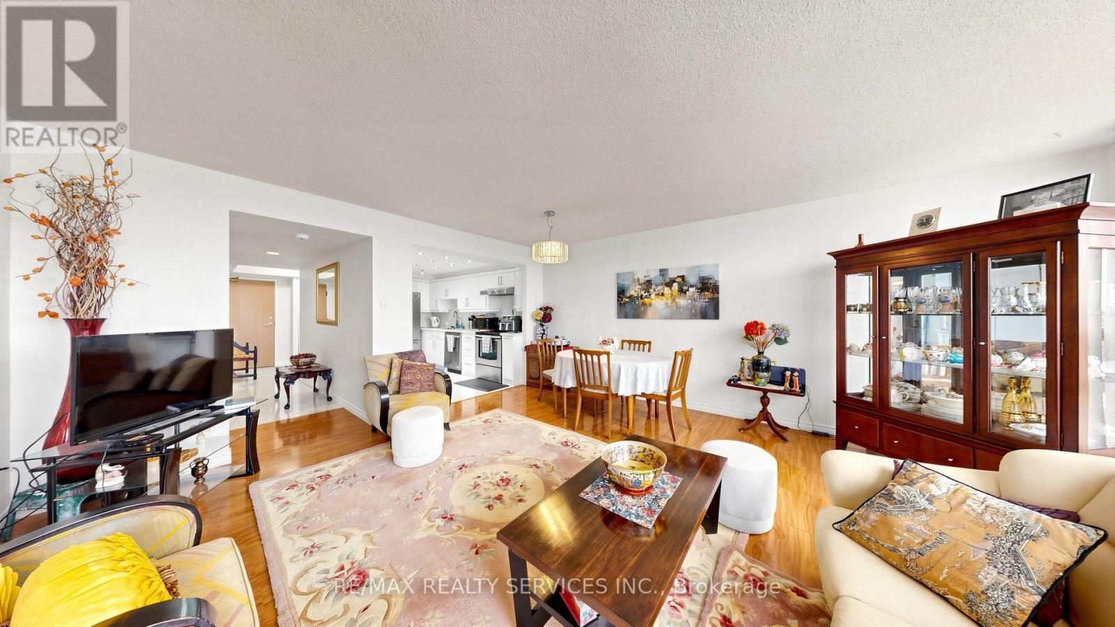 #508 330 MILL STREET S - 15