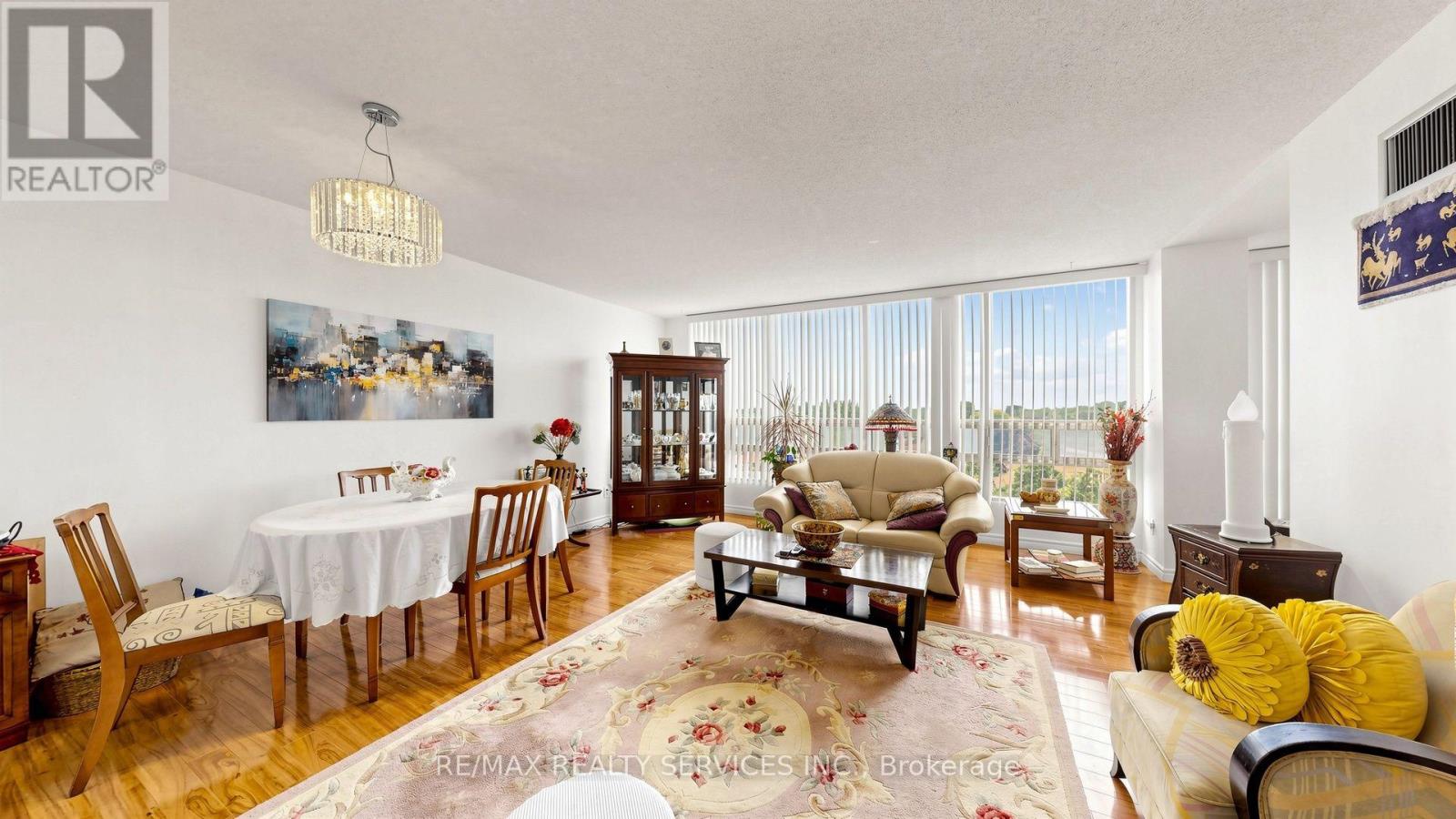 #508 330 MILL STREET S - 11
