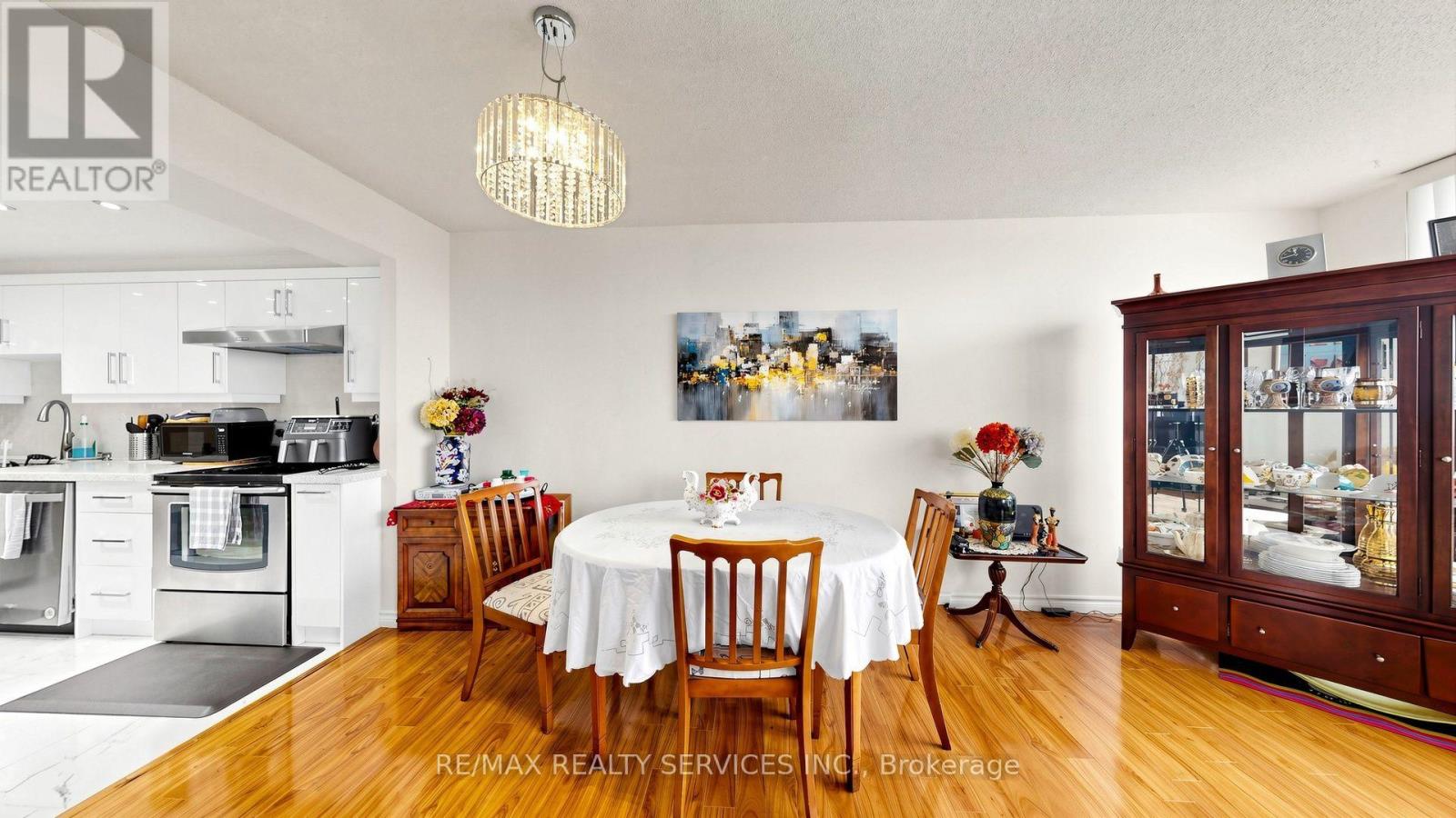 #508 330 MILL STREET S - 21