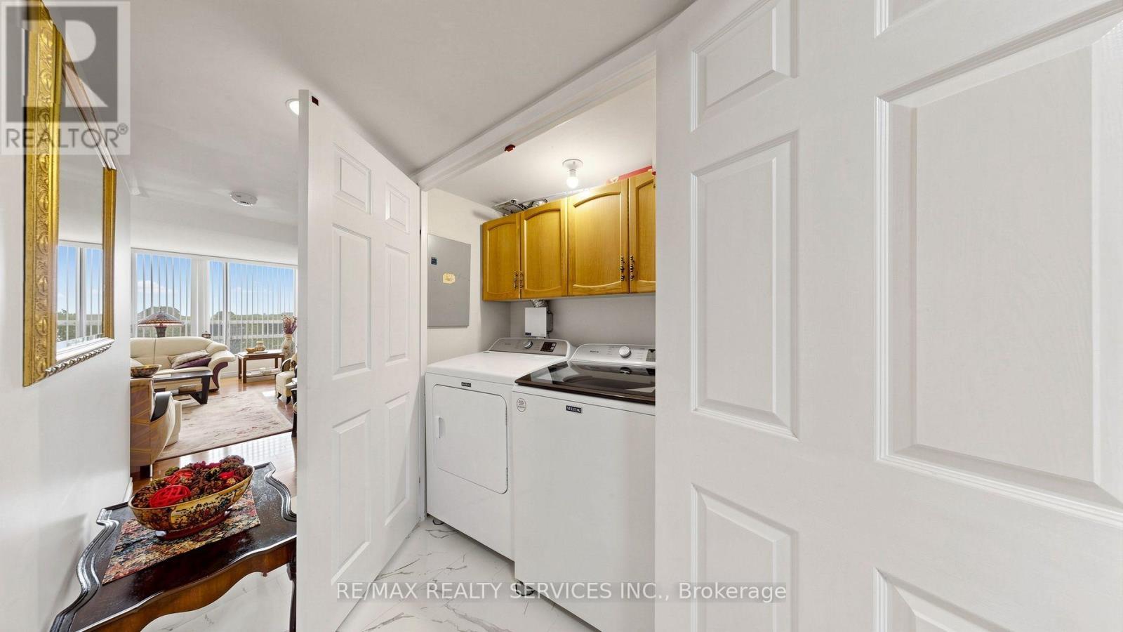 #508 330 MILL STREET S - 32