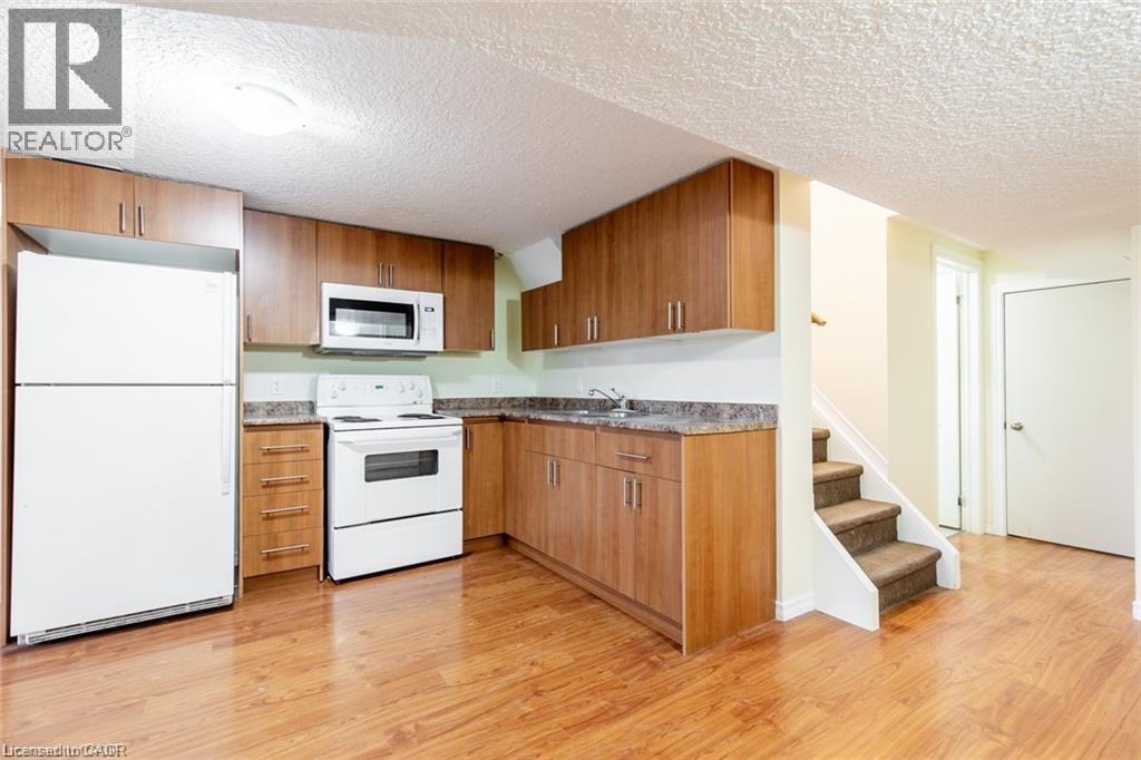 16 GARROW Drive - 18