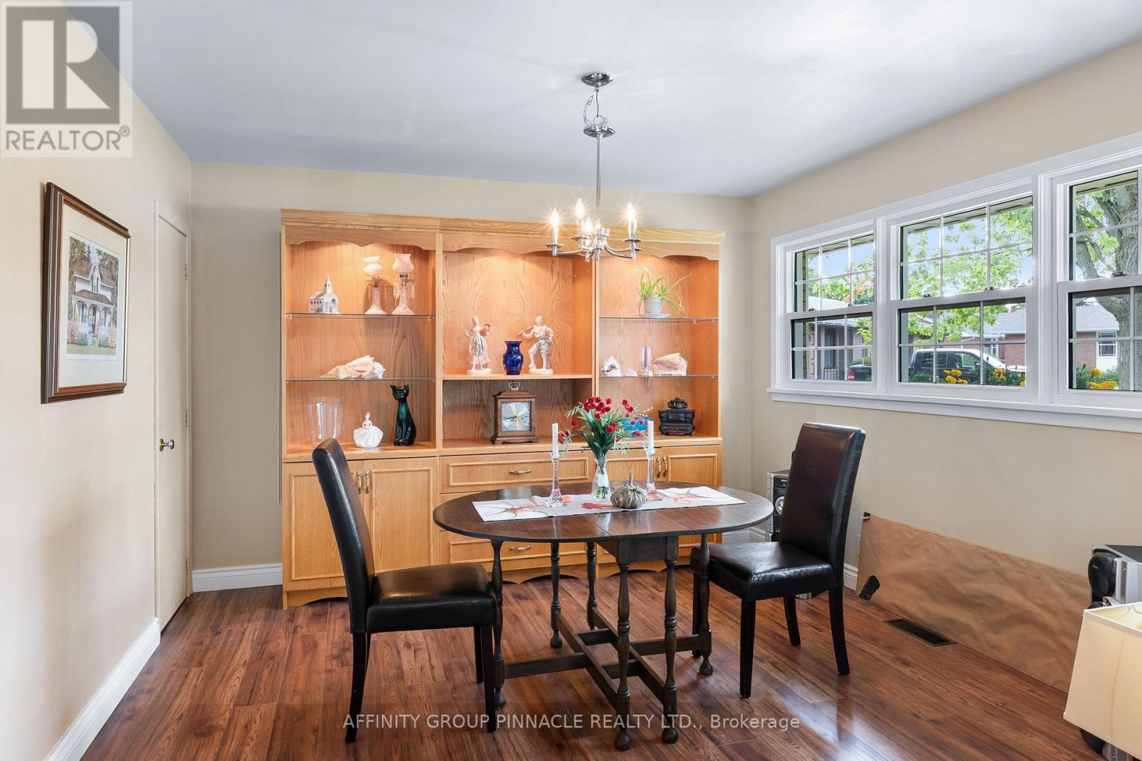 17 RICHARD AVENUE - 11