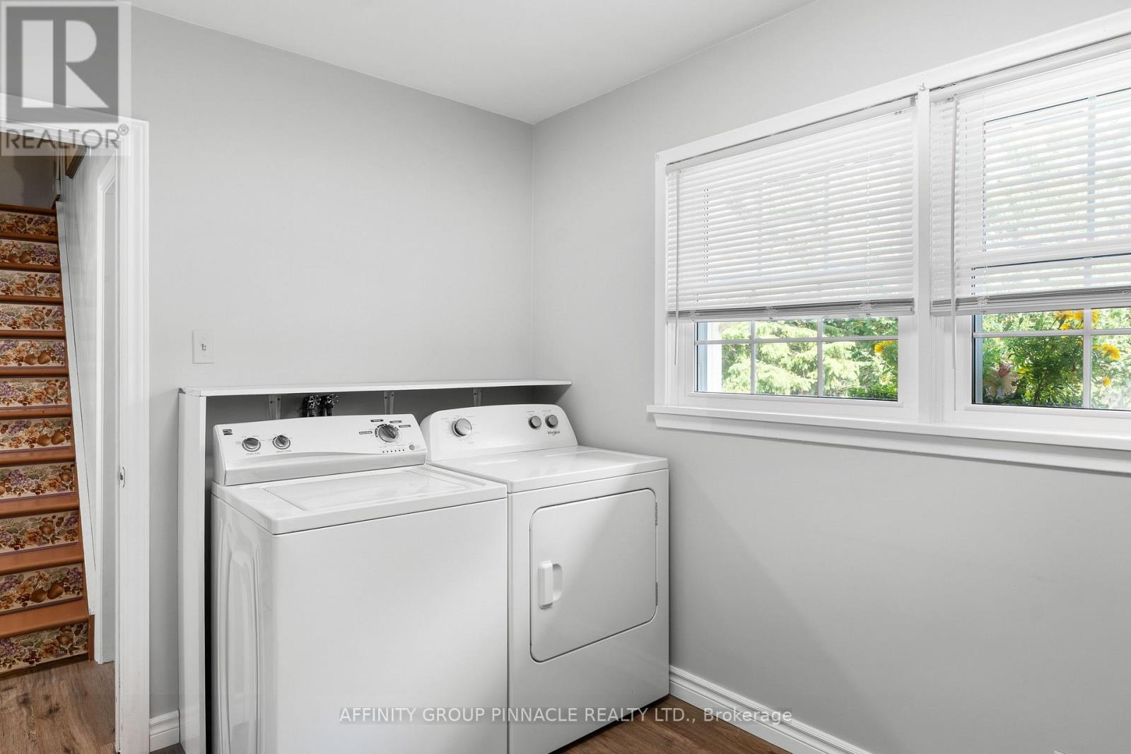 17 RICHARD AVENUE - 13