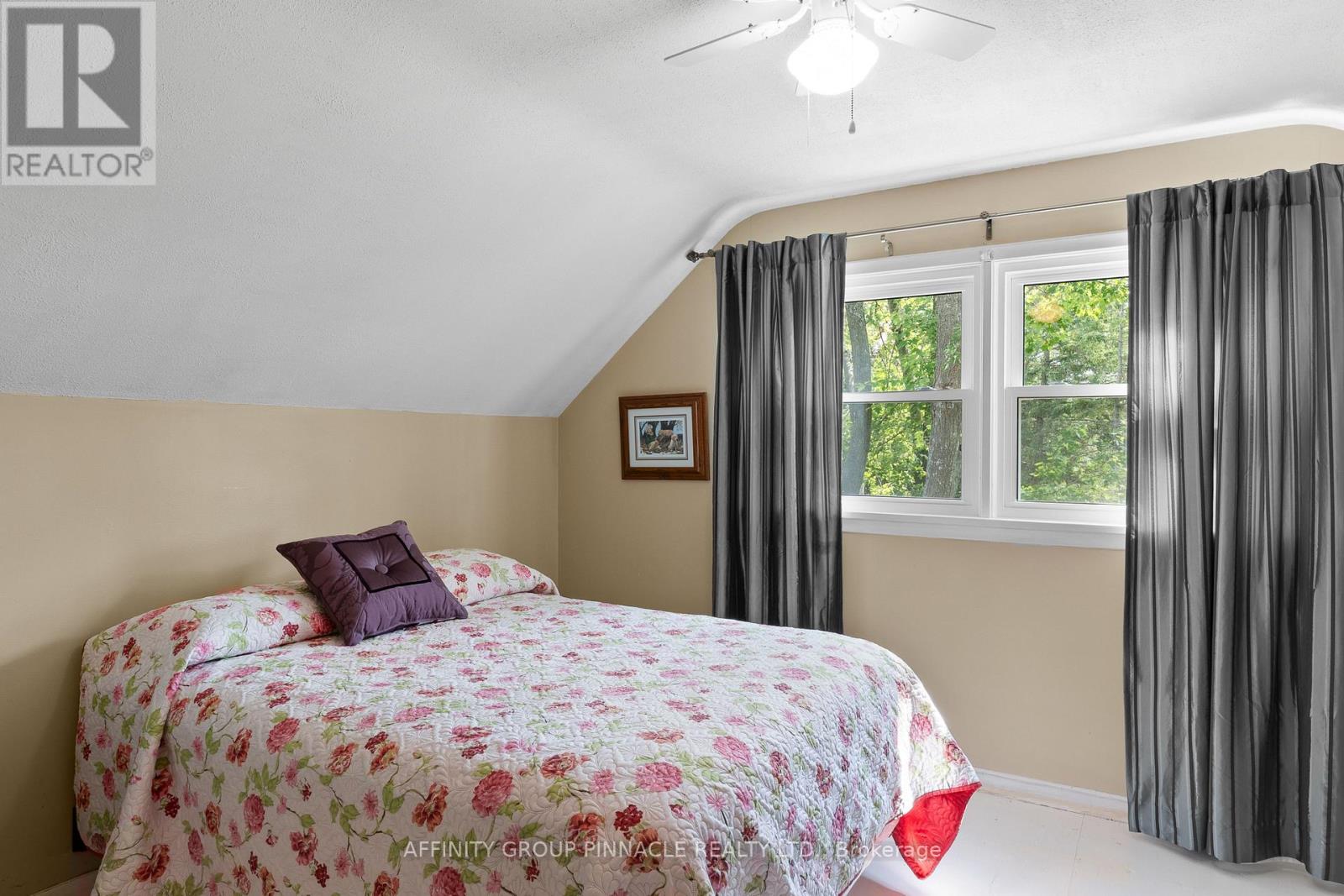 17 RICHARD AVENUE - 29