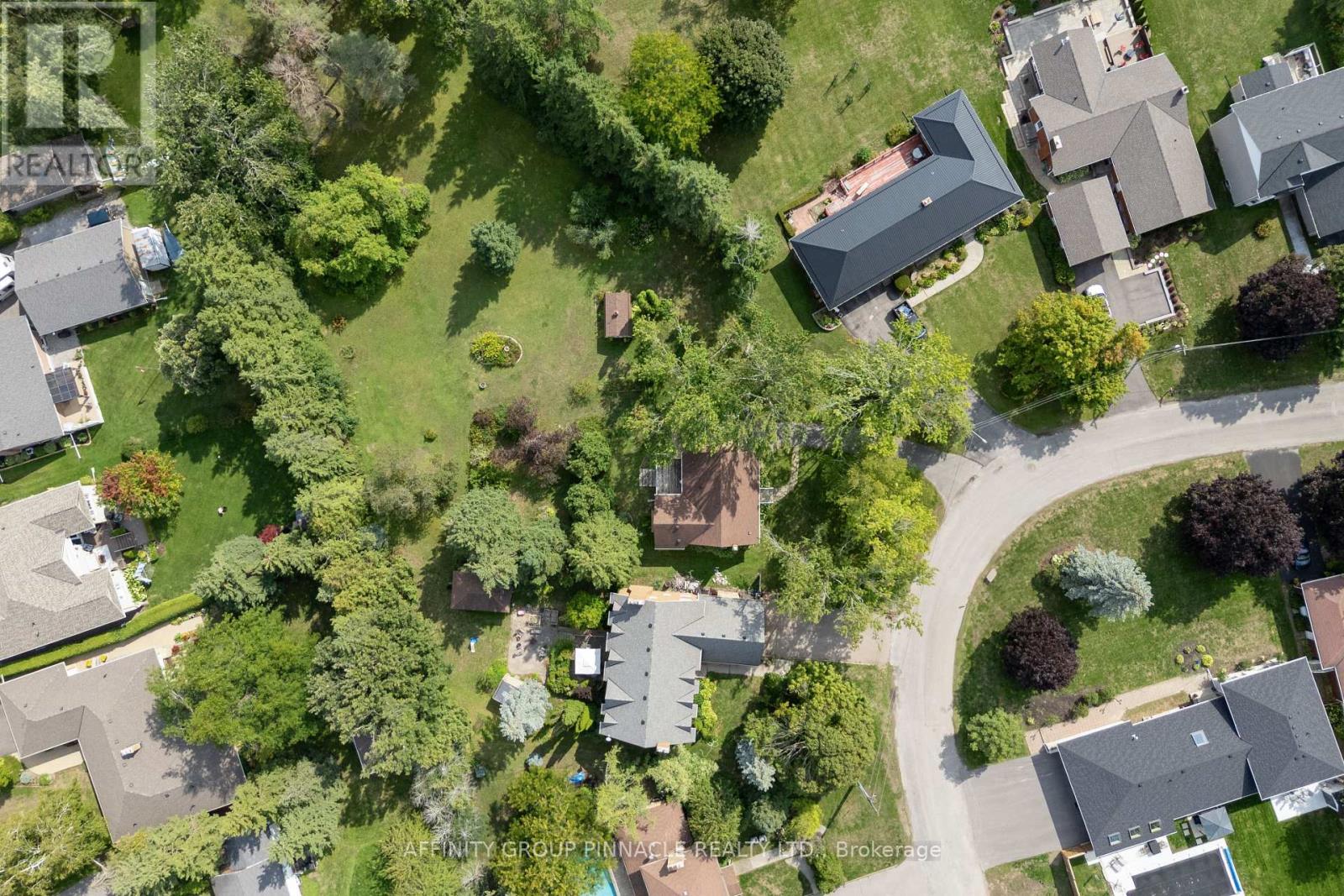 17 RICHARD AVENUE - 4