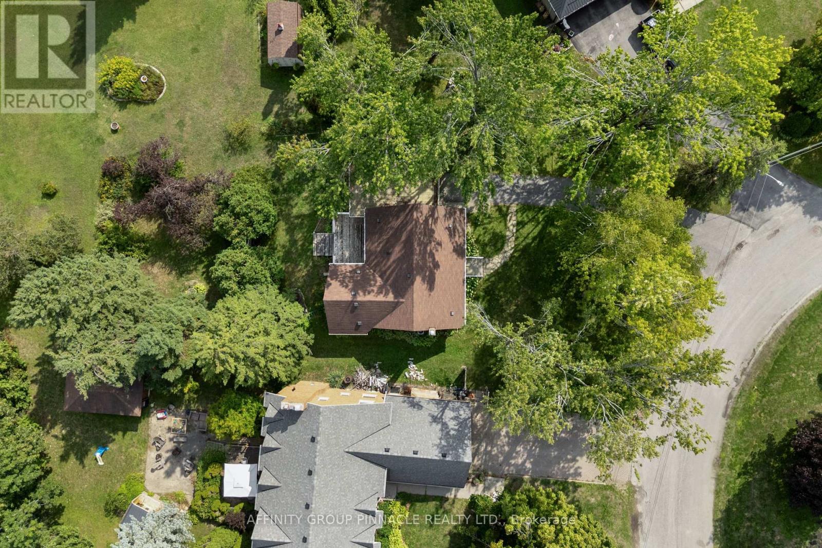 17 RICHARD AVENUE - 5