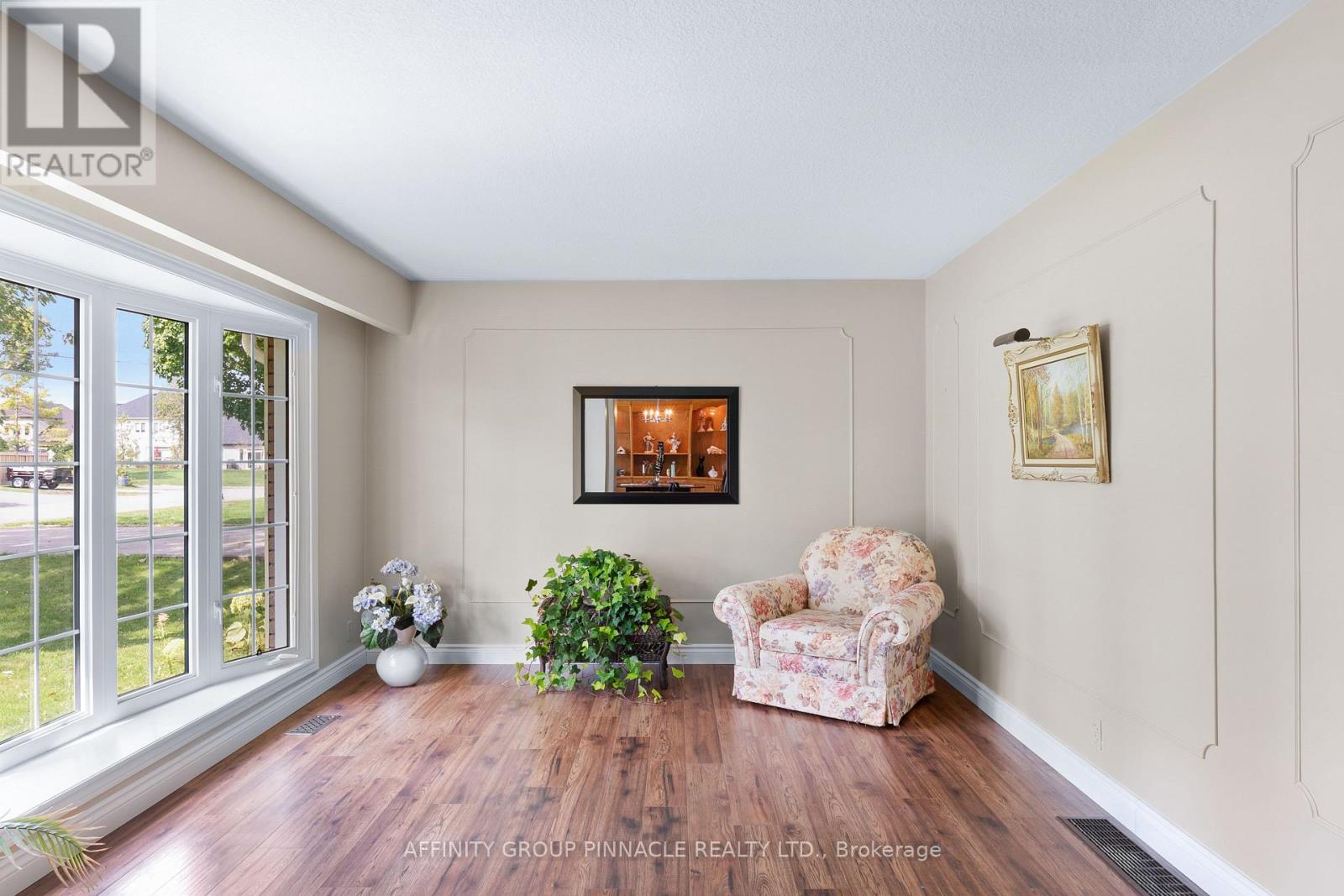 17 RICHARD AVENUE - 9