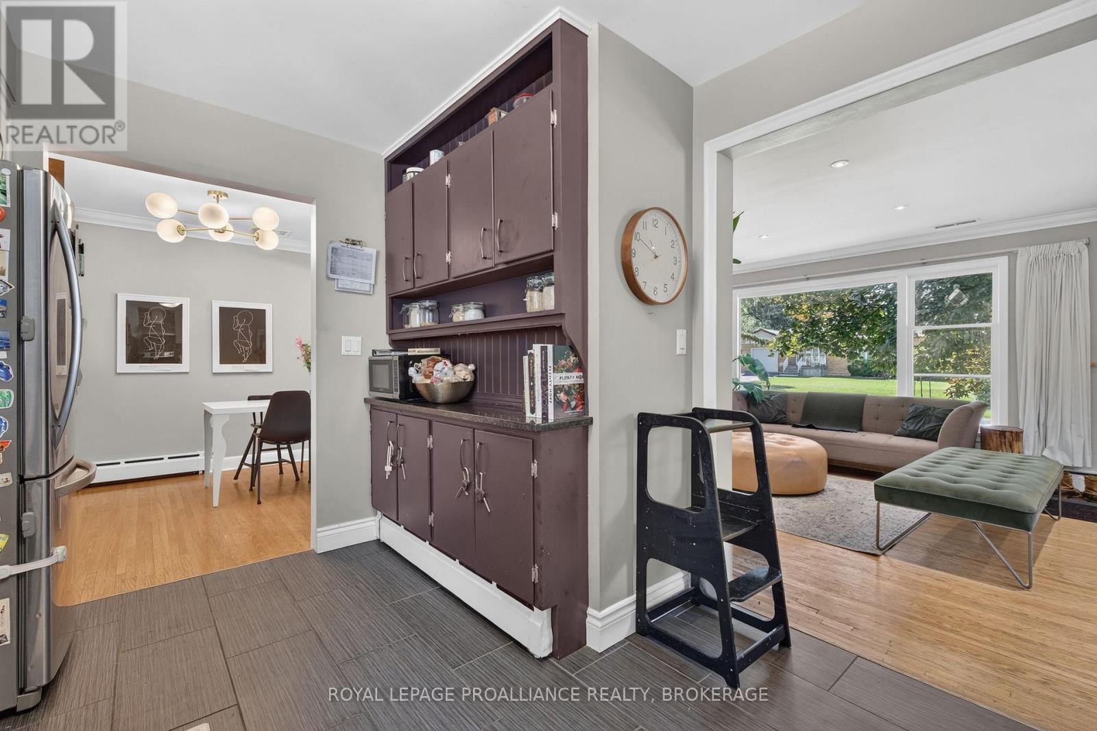 27 ELIZABETH AVENUE - 12