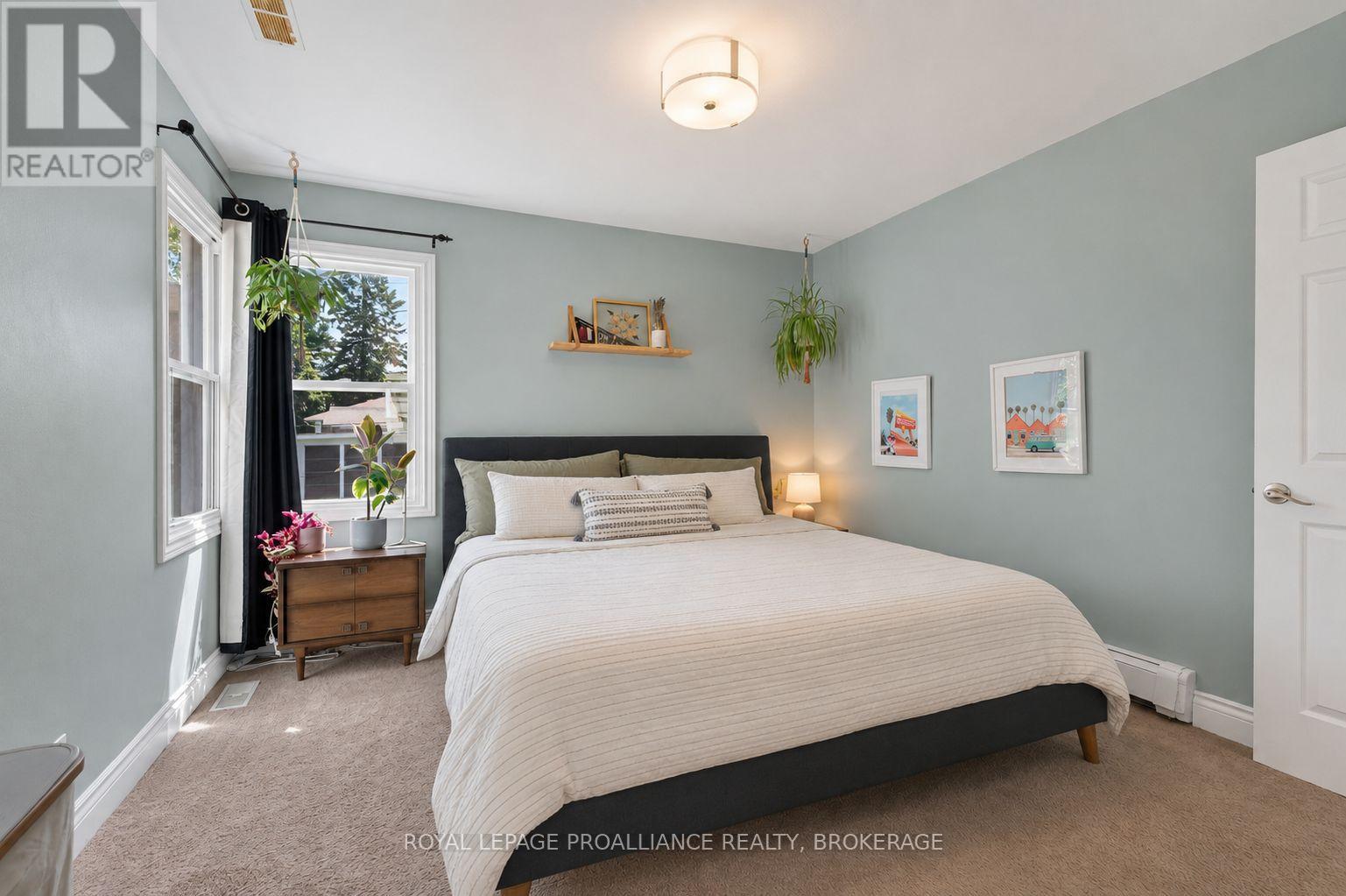 27 ELIZABETH AVENUE - 13