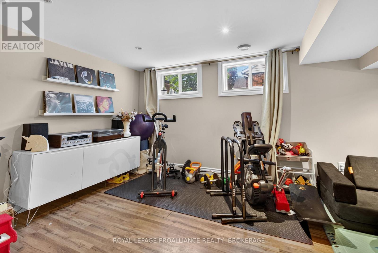 27 ELIZABETH AVENUE - 24