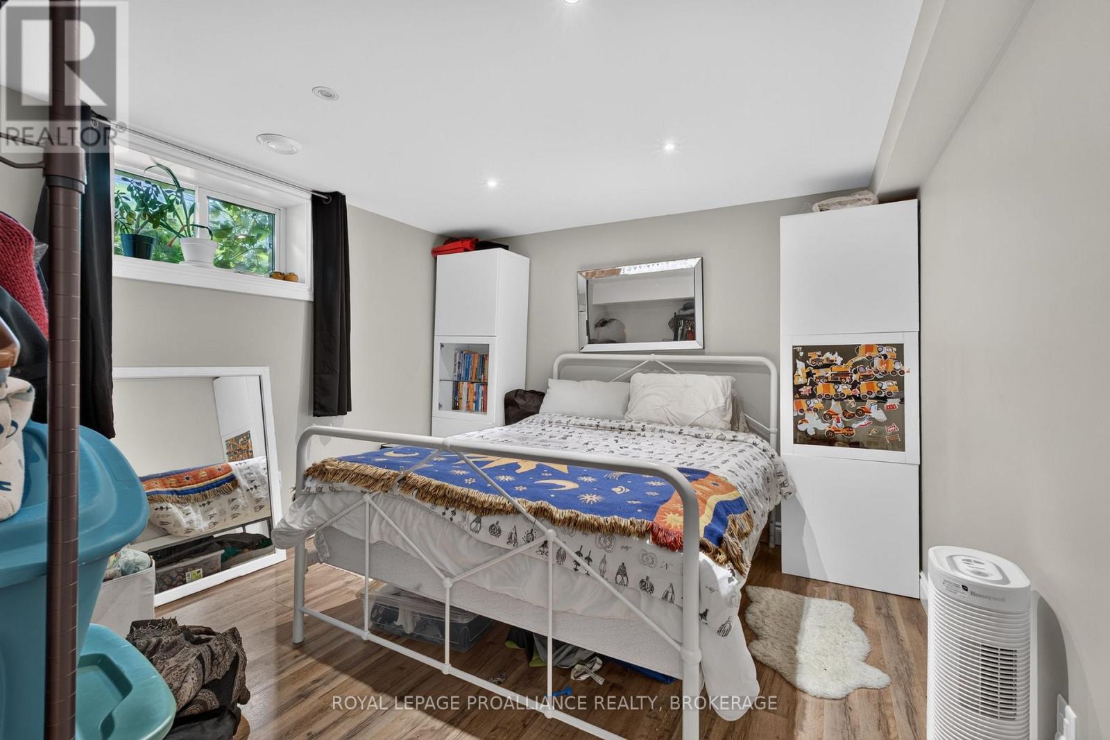 27 ELIZABETH AVENUE - 27