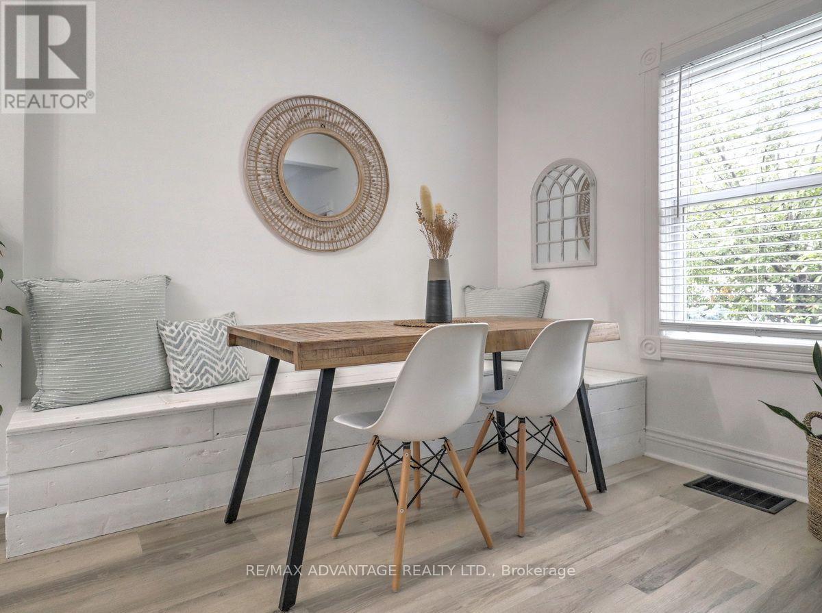 272 ELGIN STREET - 10