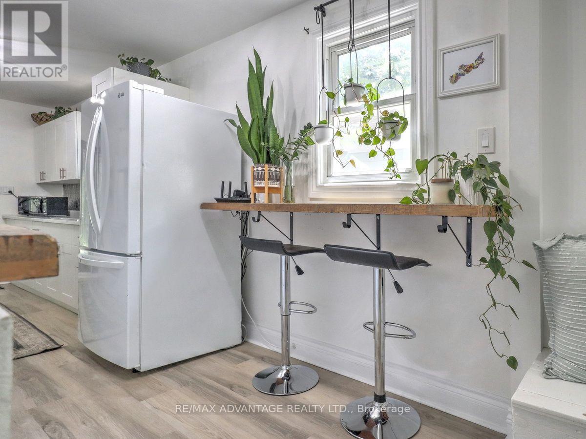 272 ELGIN STREET - 16