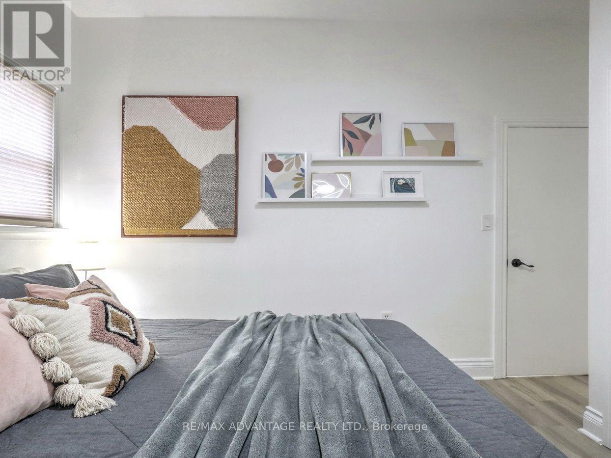 272 ELGIN STREET - 21