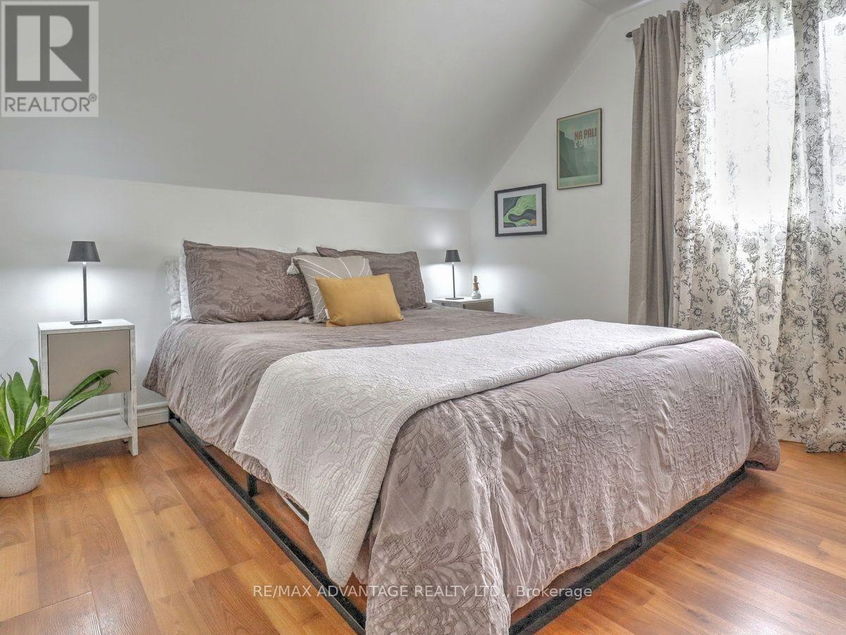 272 ELGIN STREET - 29