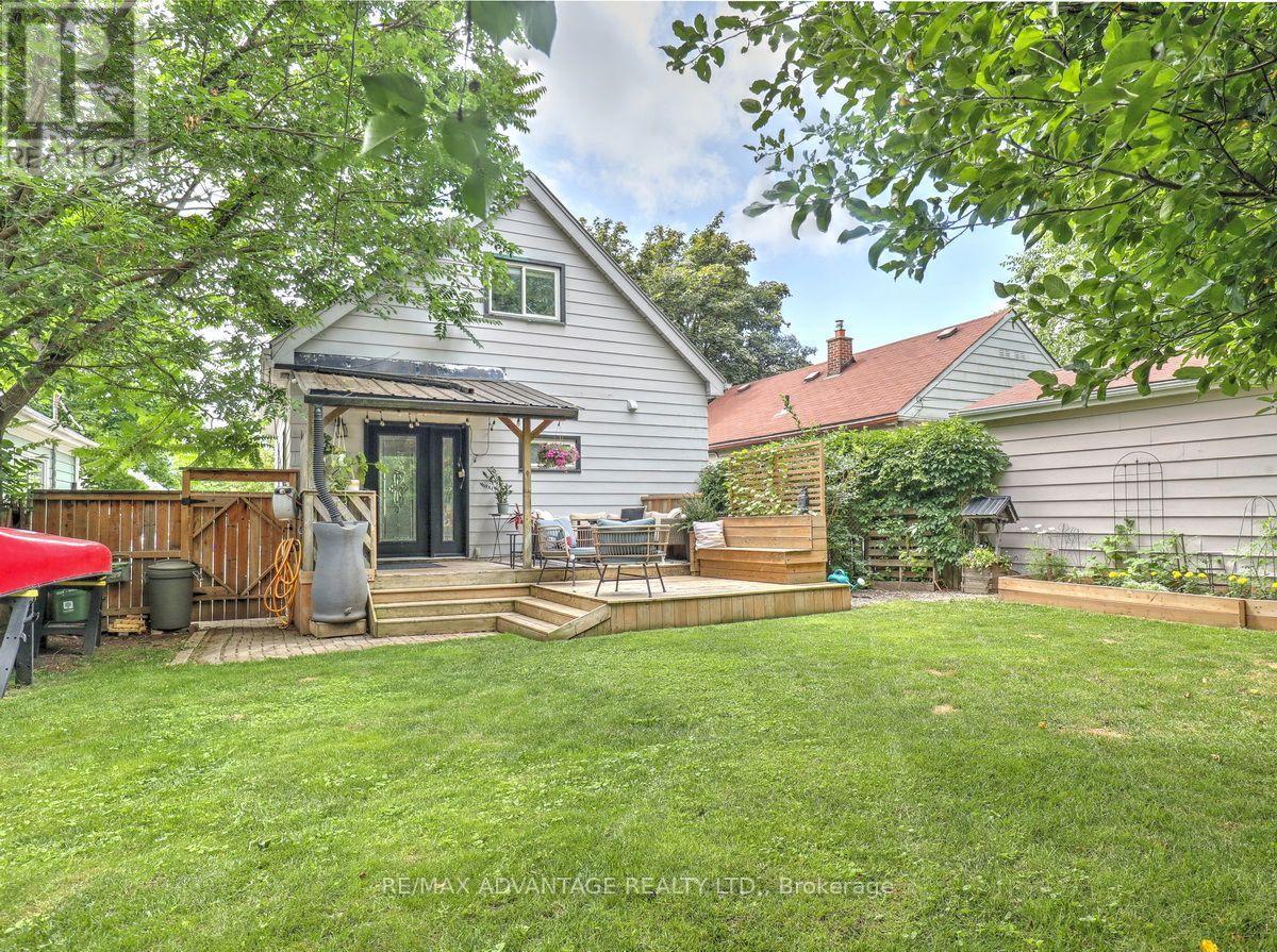 272 ELGIN STREET - 3
