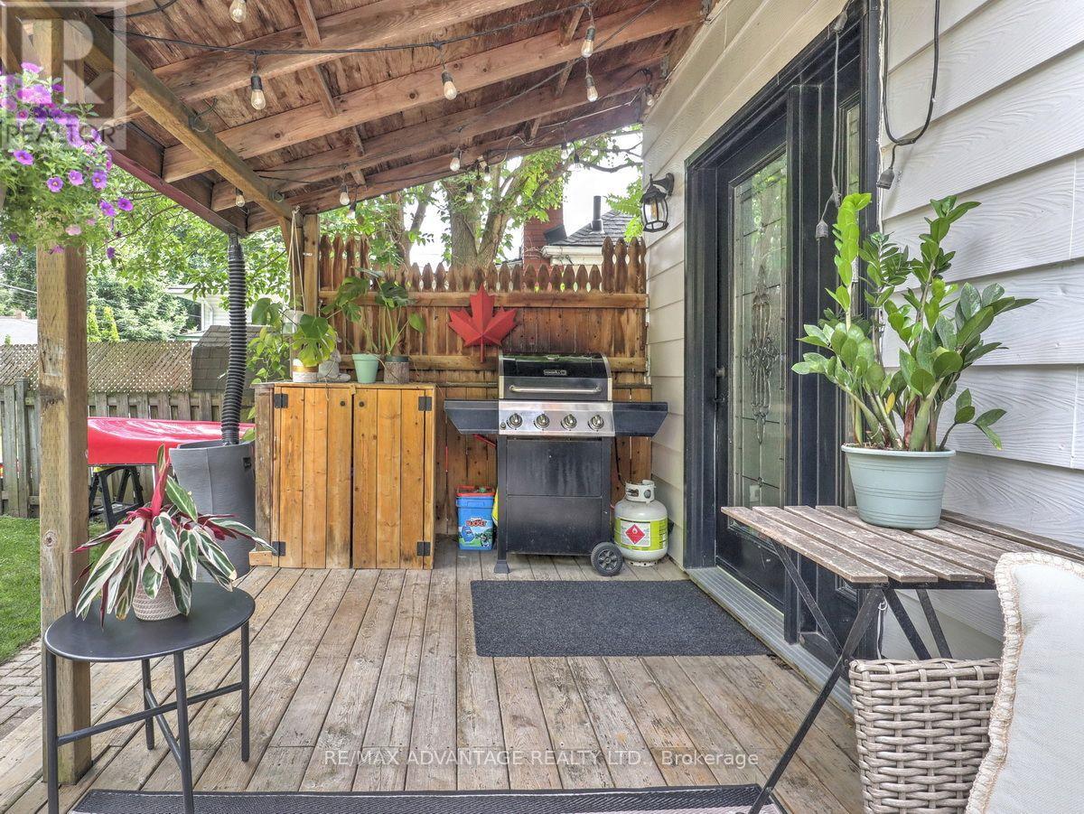 272 ELGIN STREET - 43